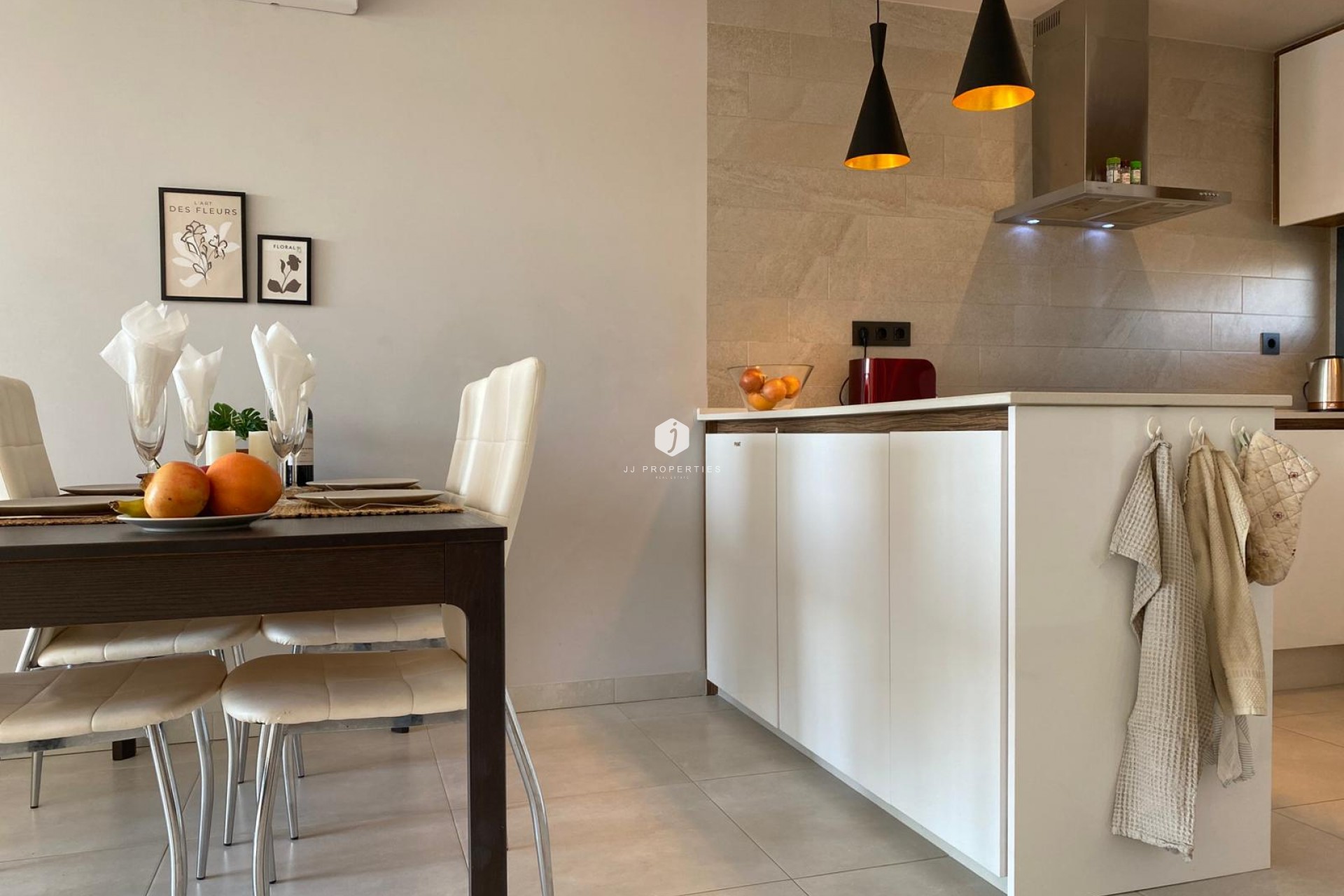 D'occasion - Attique -
El Raso - Costa Blanca