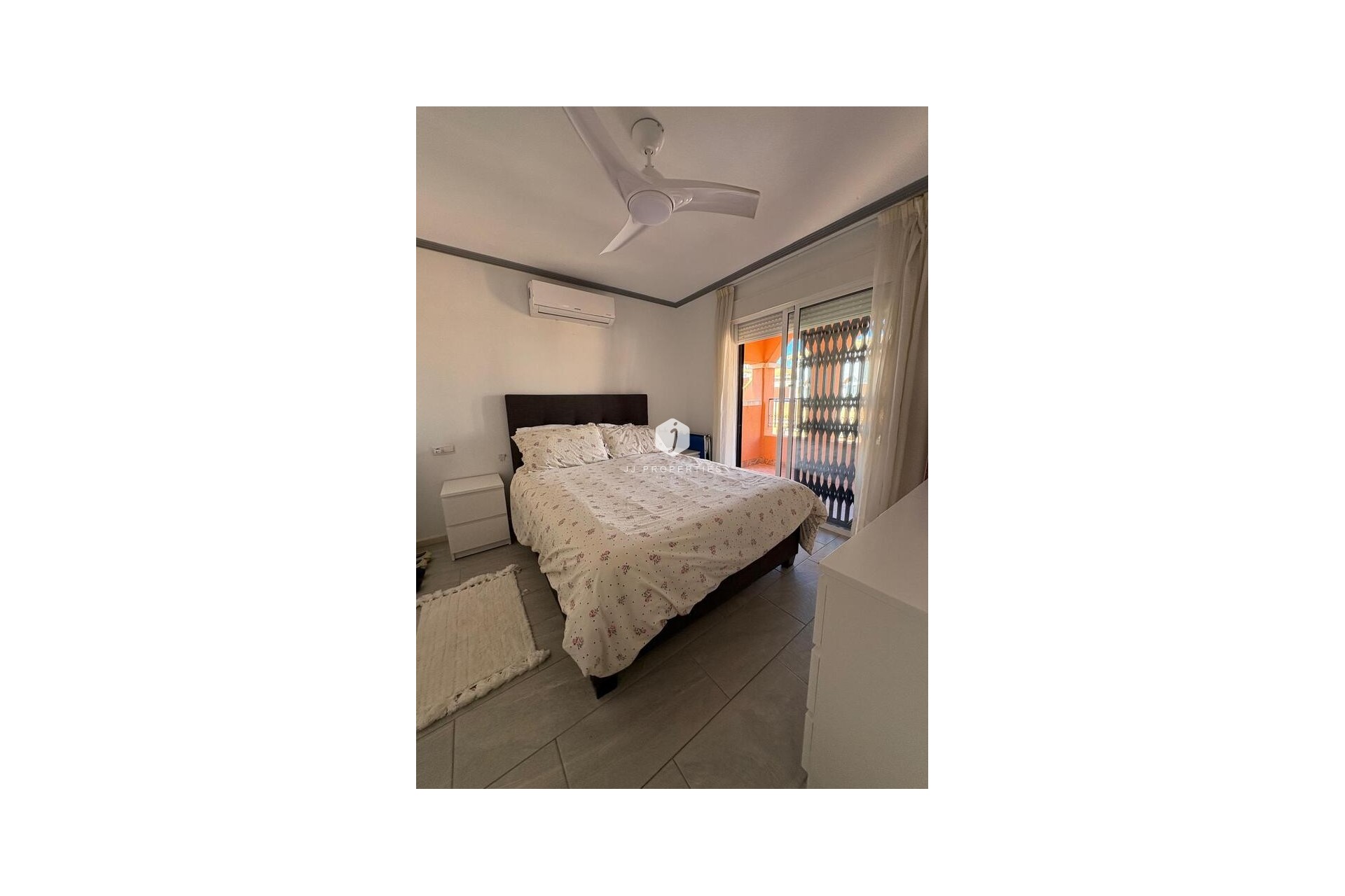 D'occasion - Attique -
Playa Flamenca - Costa Blanca