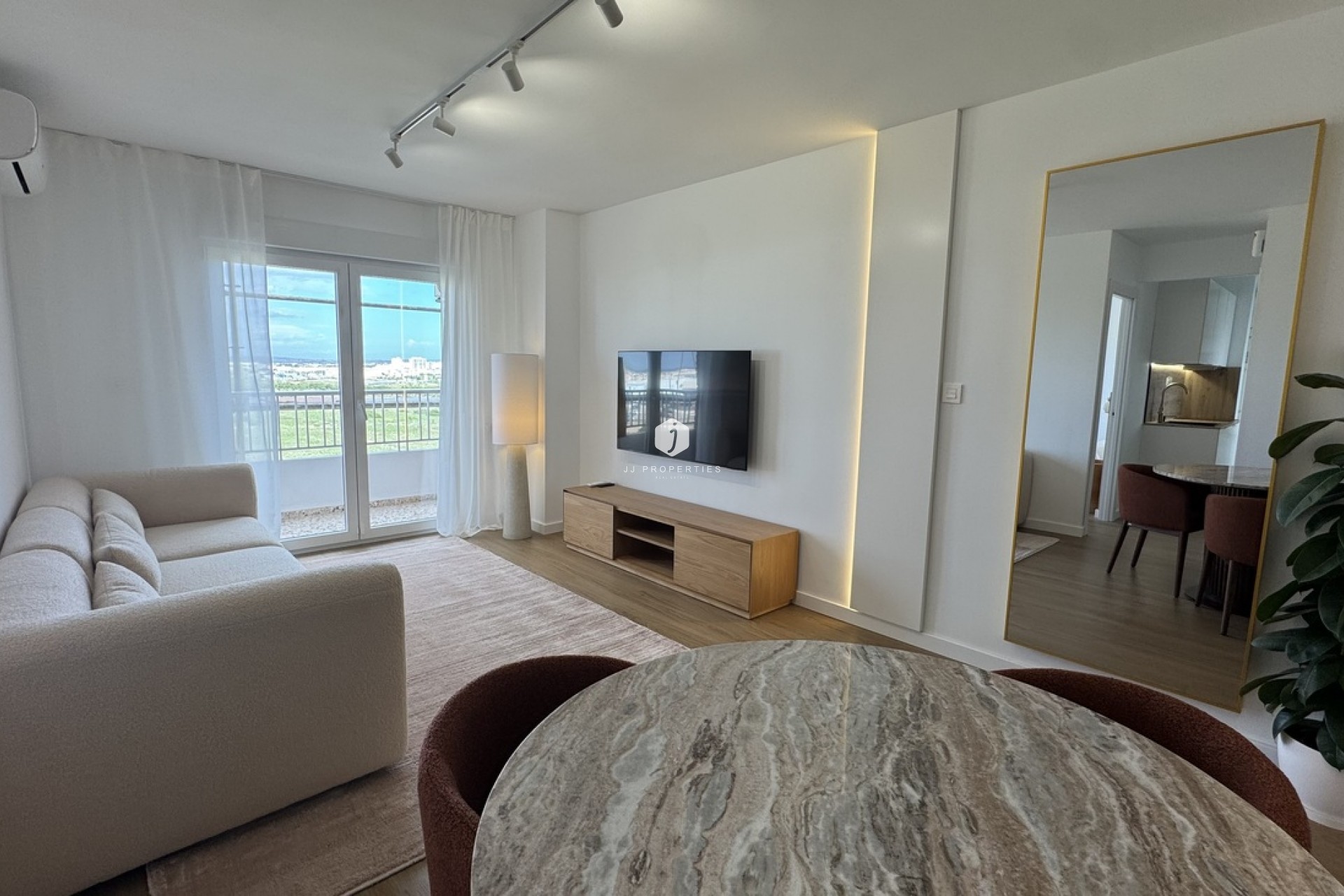 D'occasion - Attique -
Punta Prima - Costa Blanca