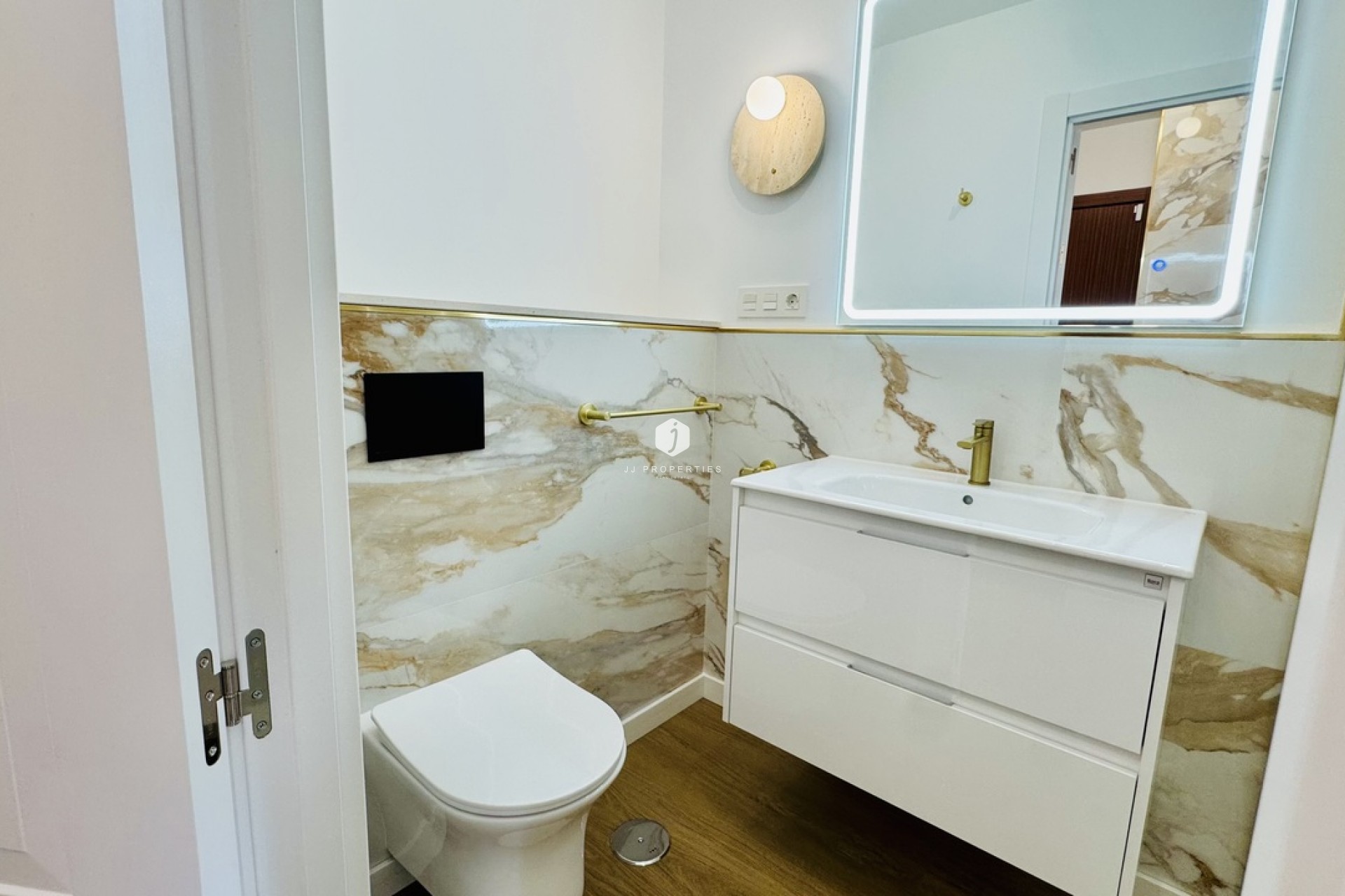 D'occasion - Attique -
Punta Prima - Costa Blanca