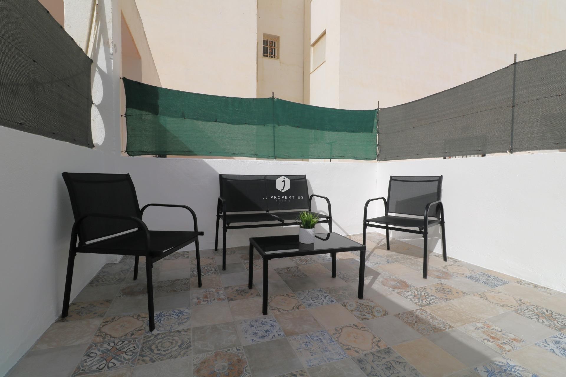 D'occasion - Attique -
Torrevieja - Acequion