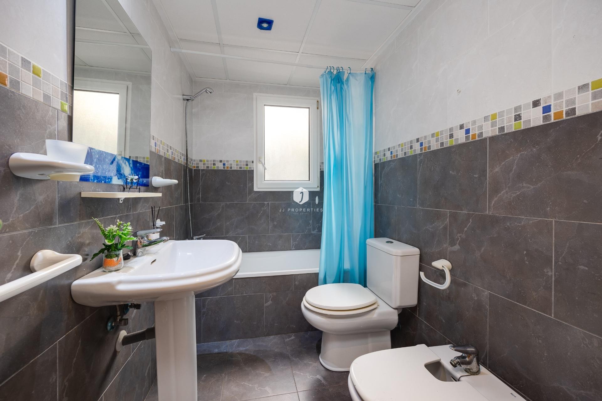 D'occasion - Attique -
Torrevieja - Centro