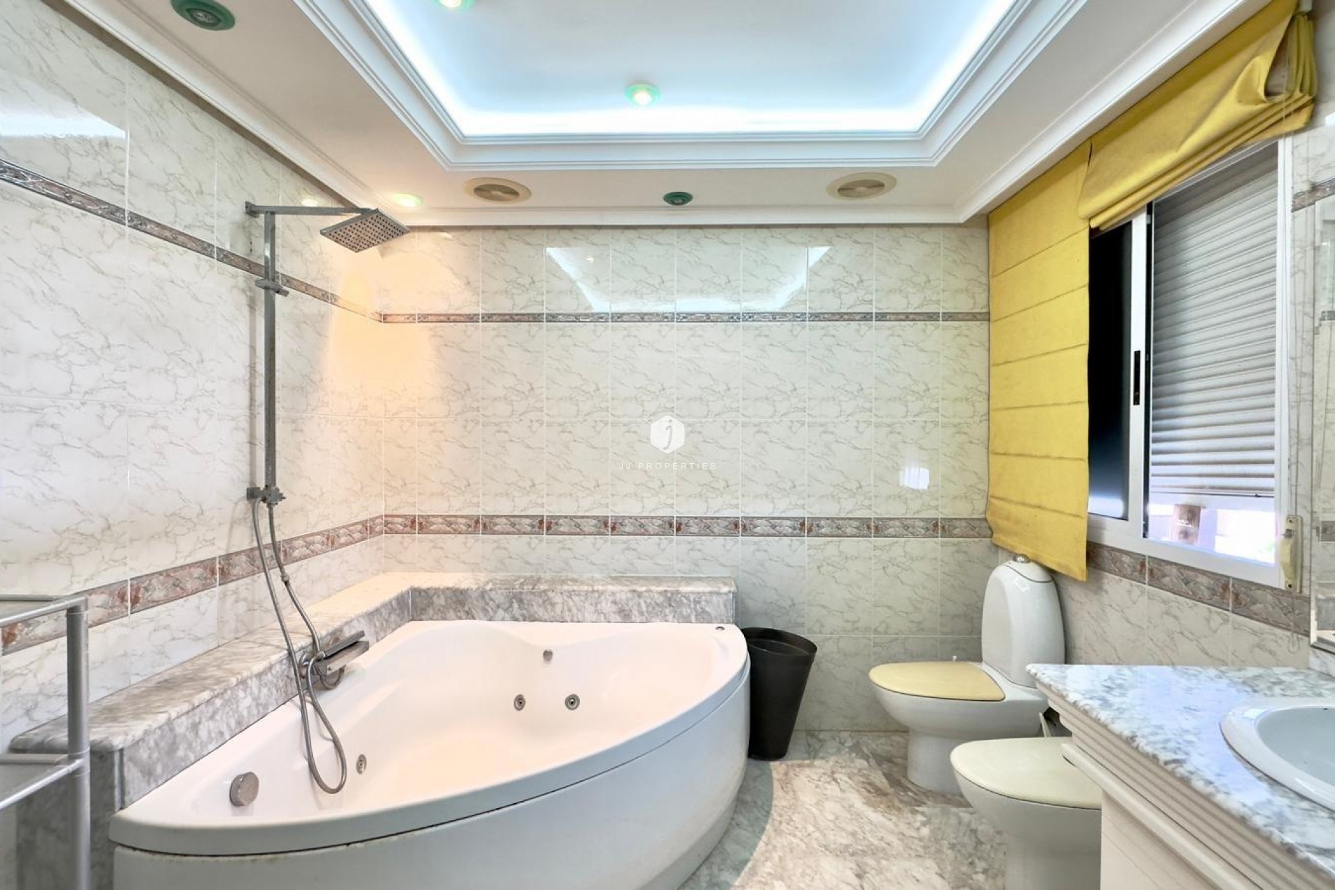 D'occasion - Attique -
Torrevieja - Centro