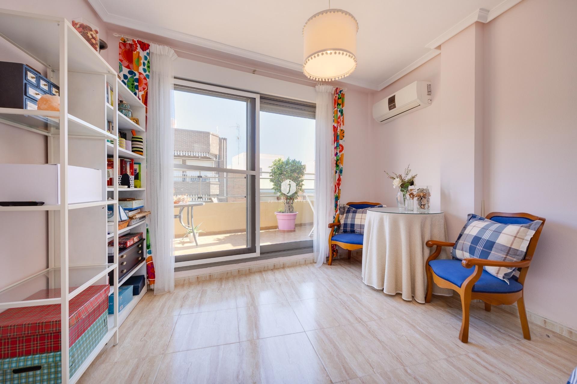 D'occasion - Attique -
Torrevieja - Centro