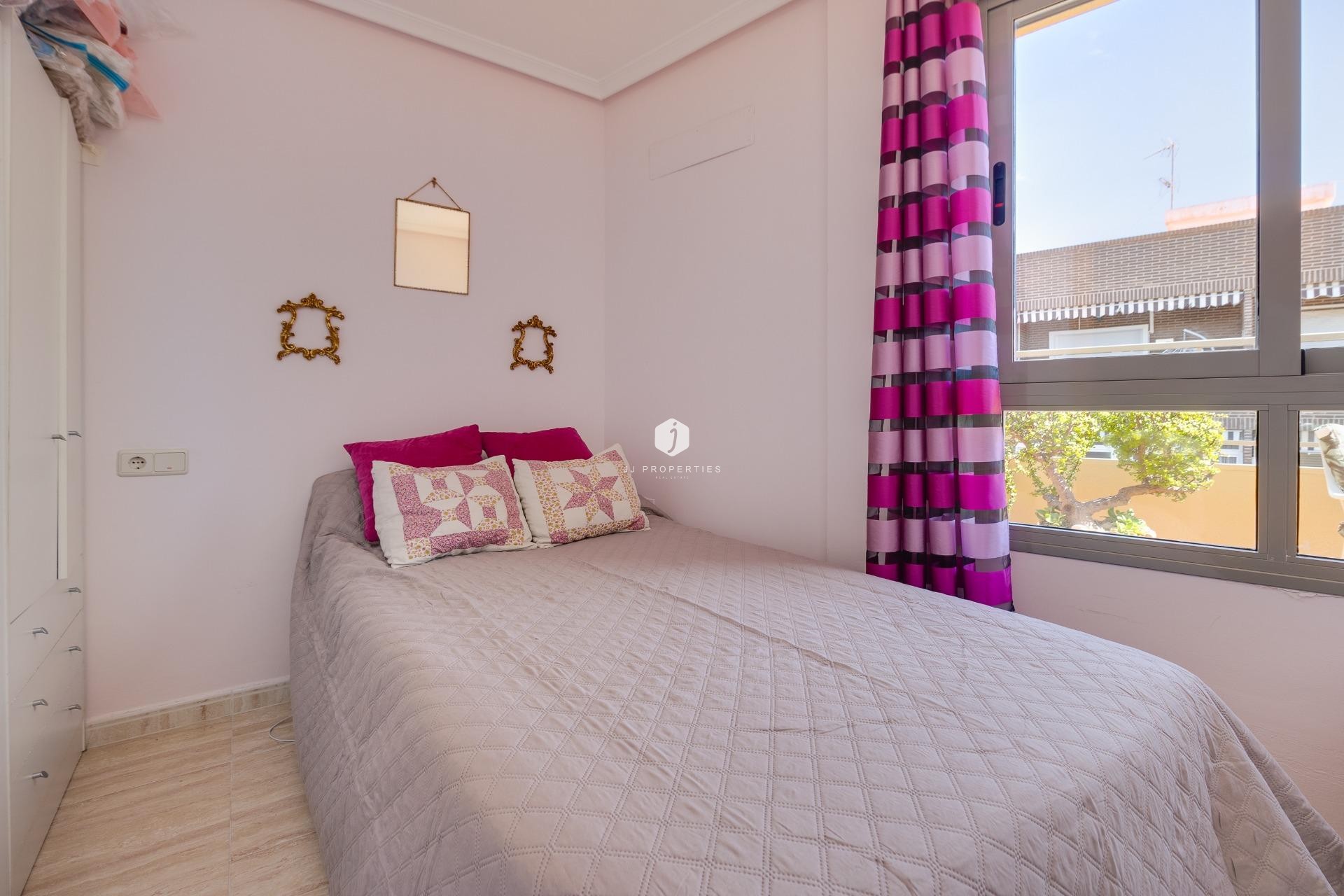 D'occasion - Attique -
Torrevieja - Centro