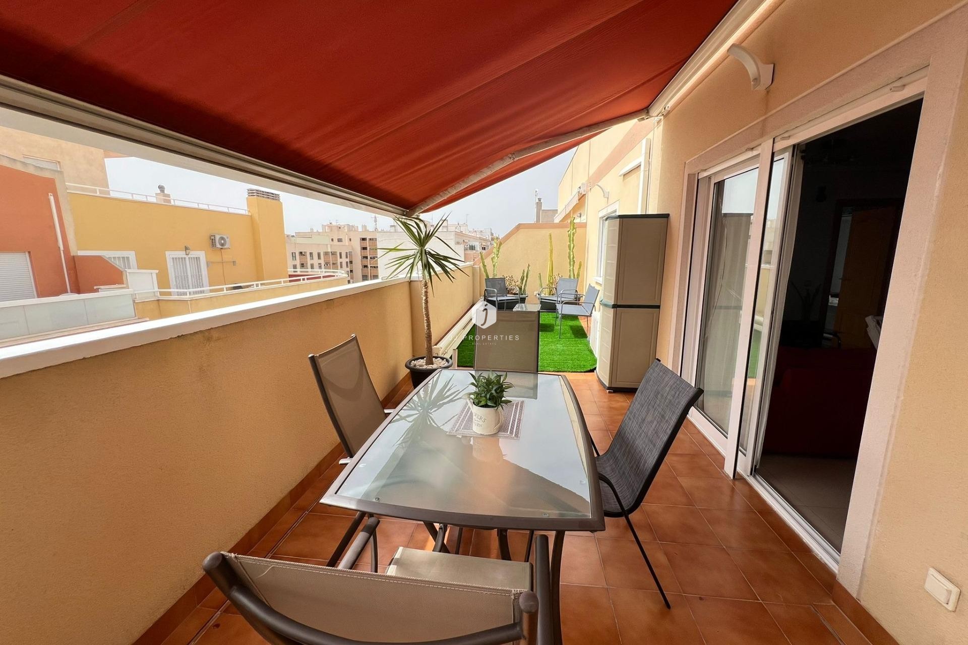 D'occasion - Attique -
Torrevieja - Centro