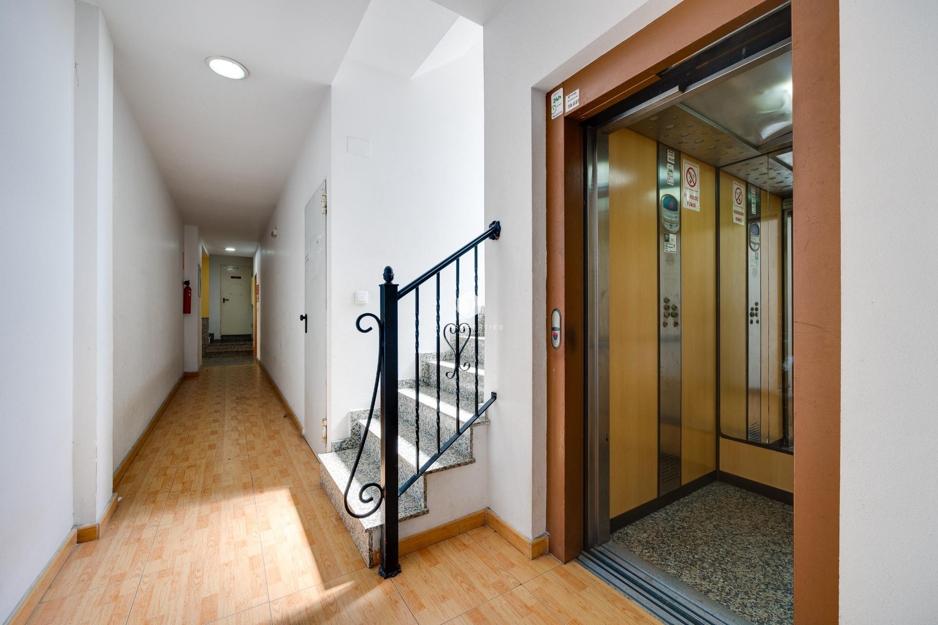 D'occasion - Attique -
Torrevieja - Centro