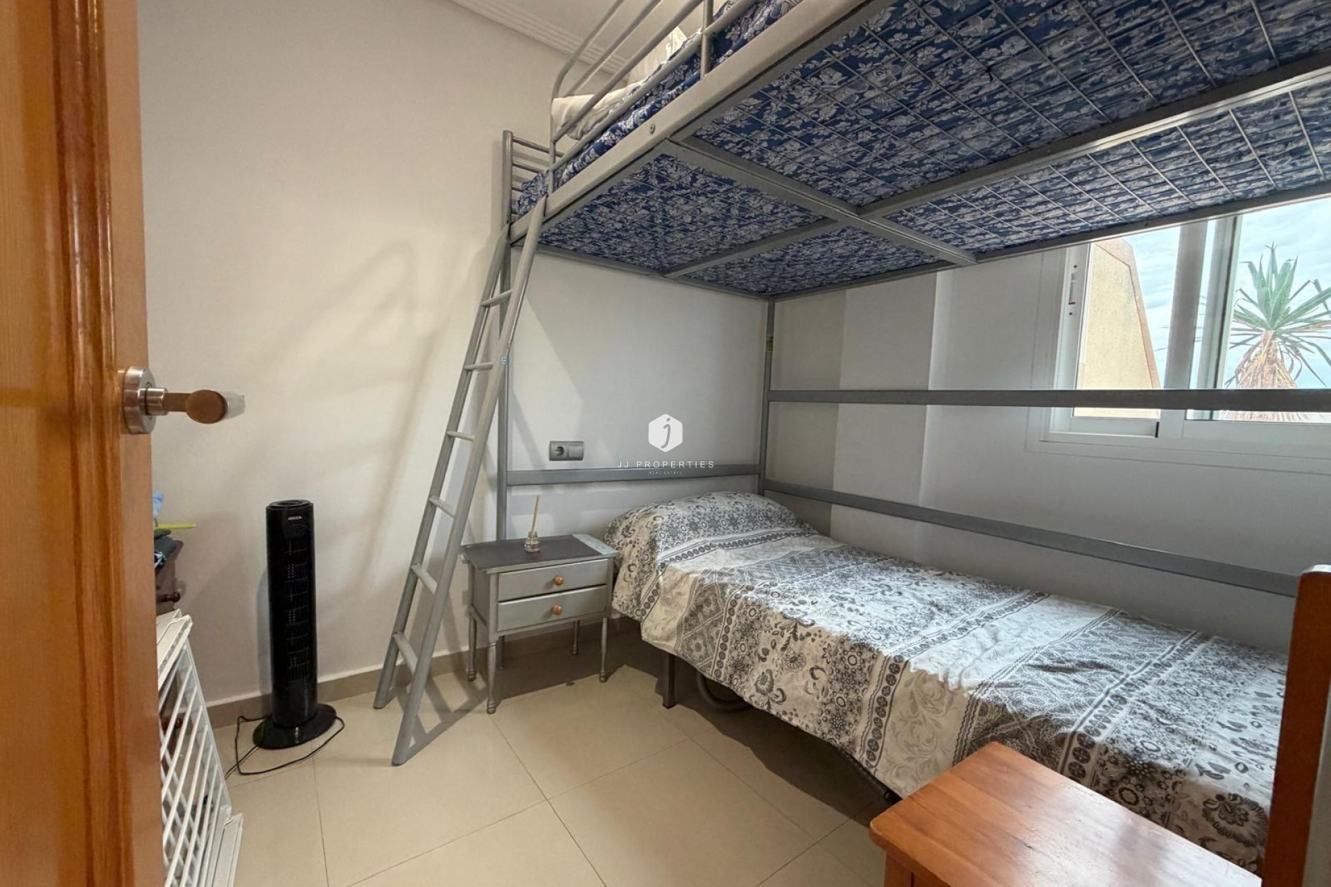 D'occasion - Attique -
Torrevieja - Centro
