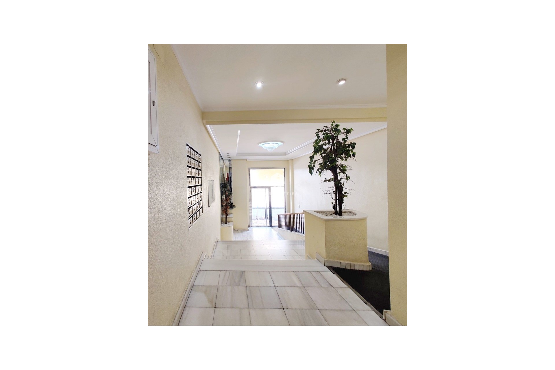 D'occasion - Attique -
Torrevieja - Costa Blanca