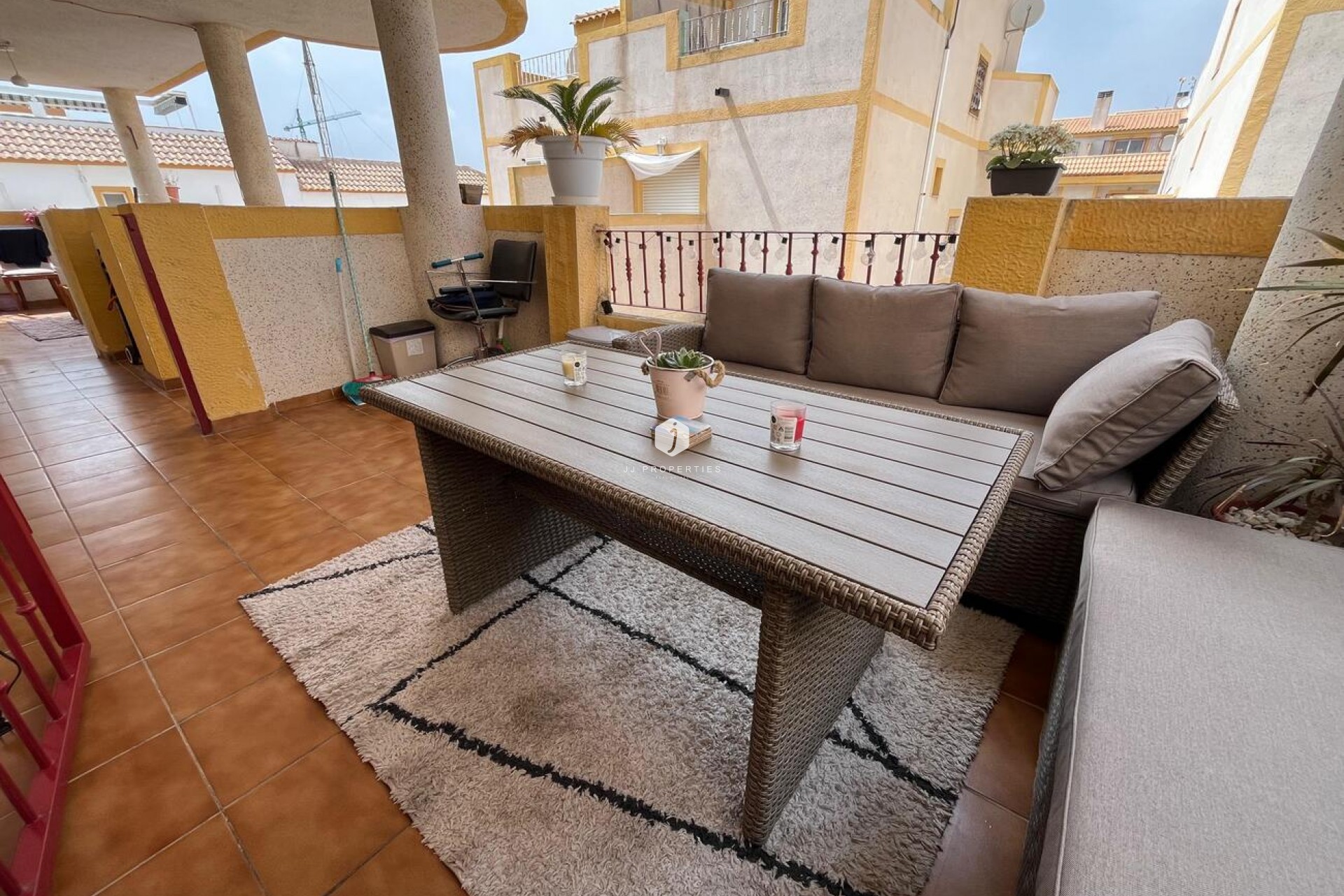 D'occasion - Attique -
Torrevieja - La Florida