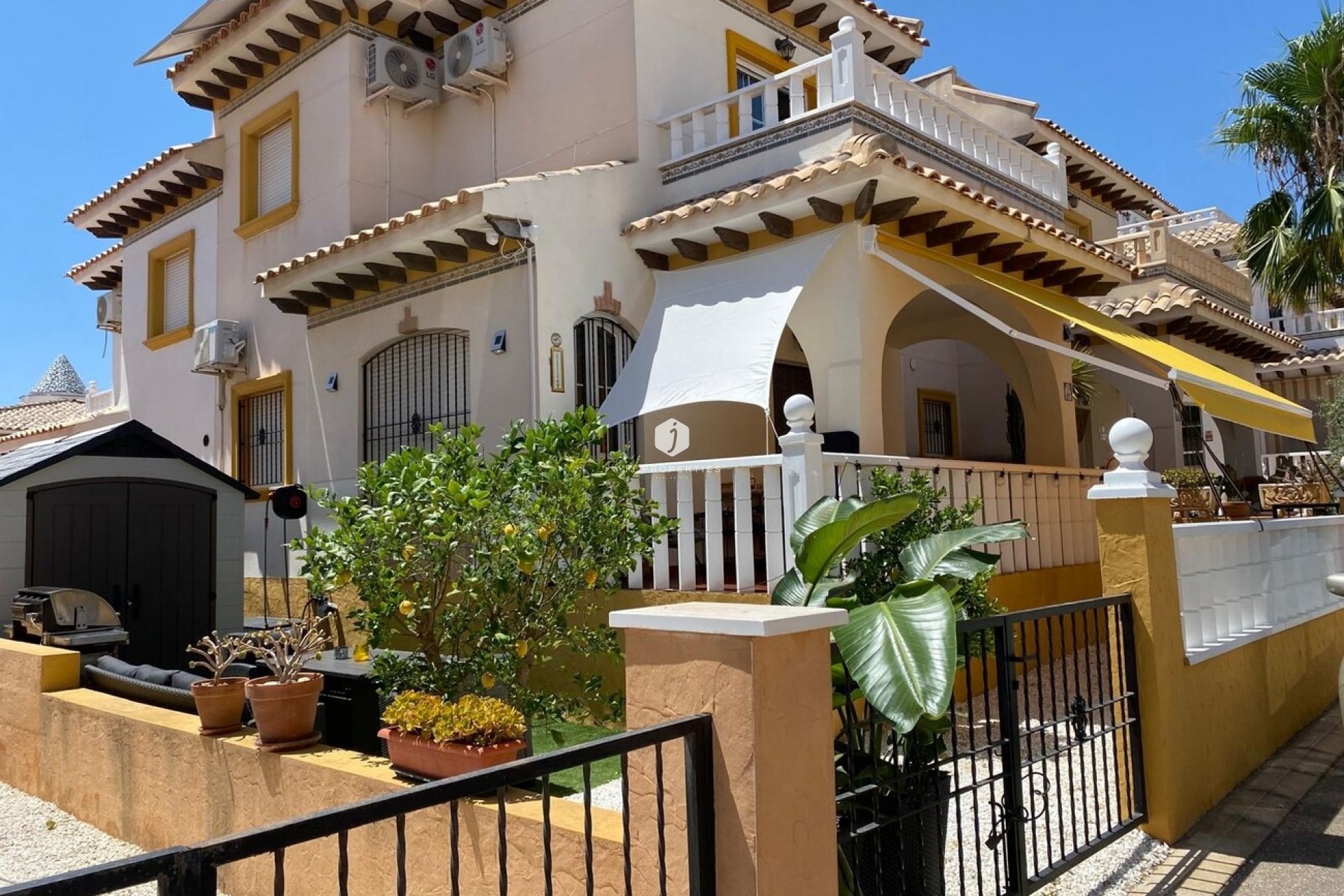 D'occasion - Bungalow -
Lomas de Caboroig - Costa Blanca