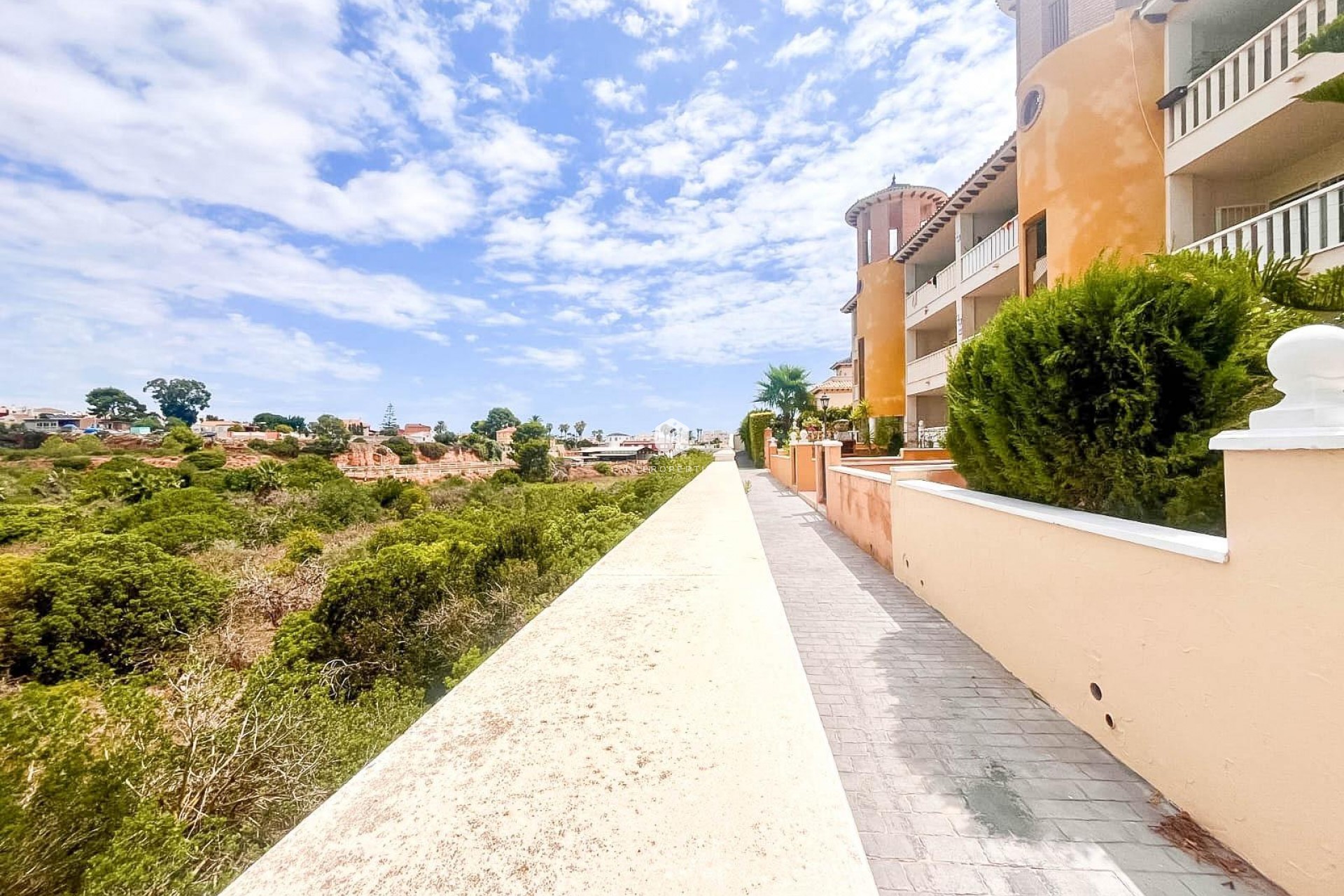 D'occasion - Bungalow -
Orihuela Costa - Lomas De Cabo Roig-los Dolses