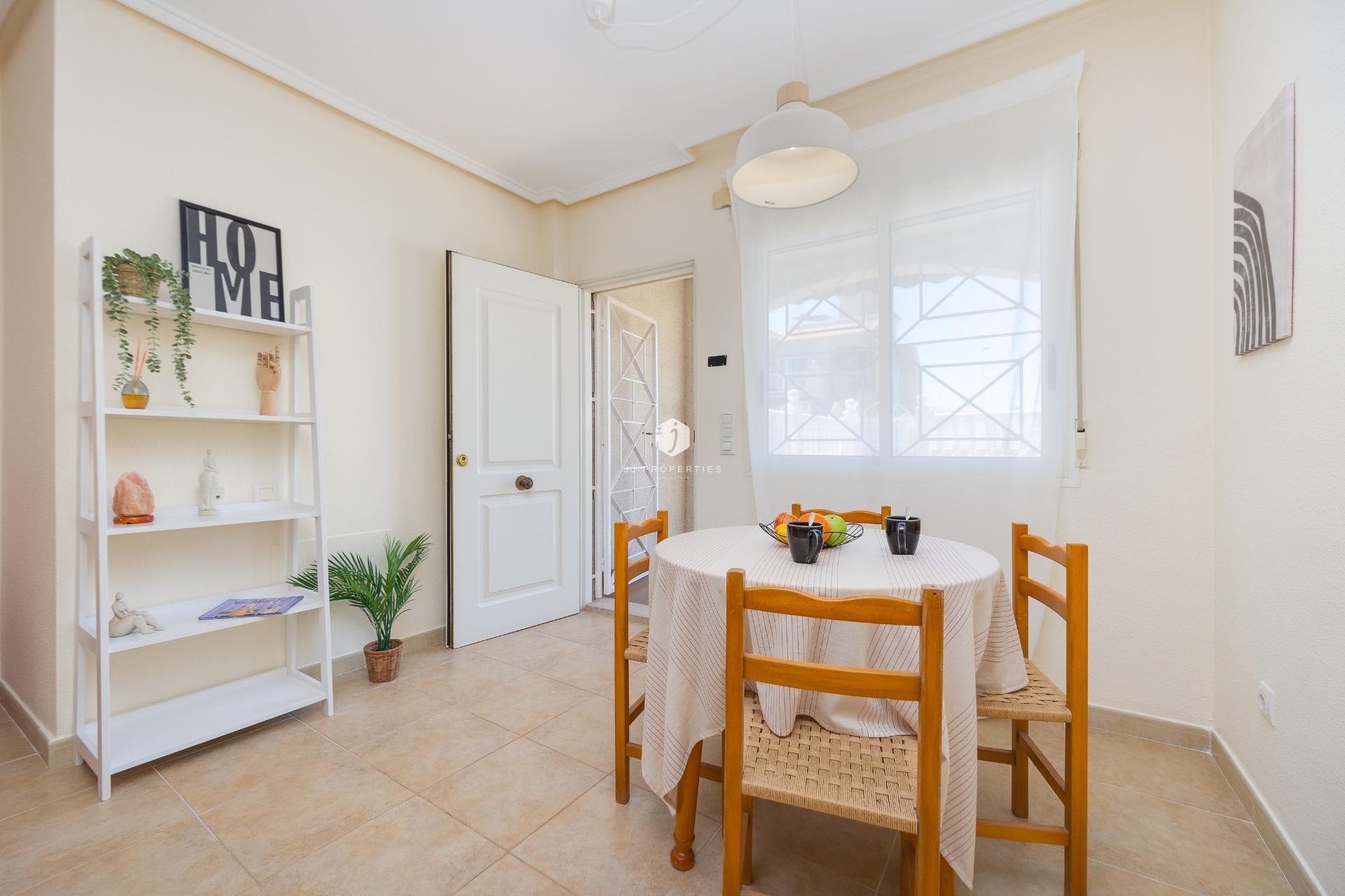 D'occasion - Bungalow -
Torrevieja - Aguas Nuevas 1