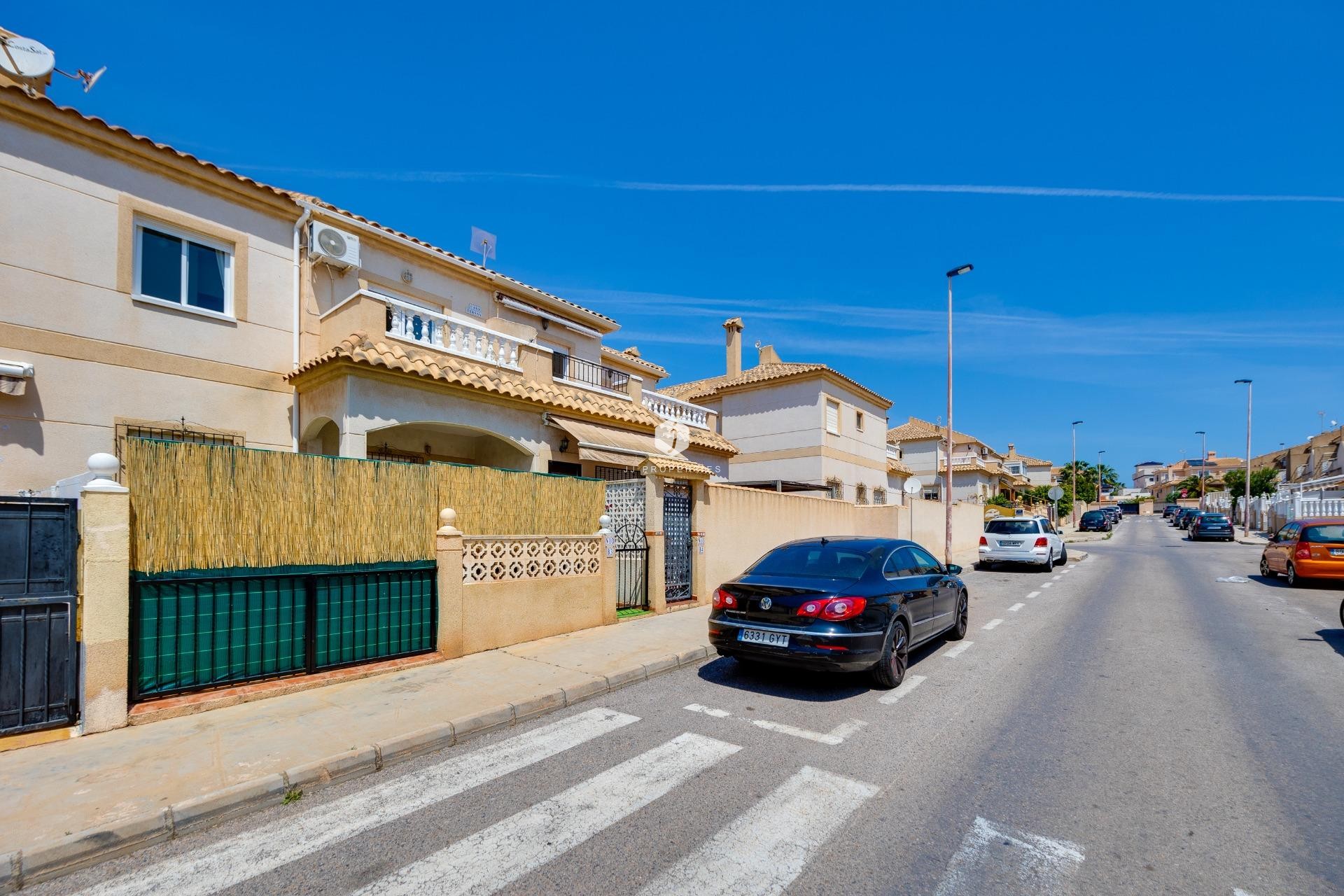 D'occasion - Bungalow -
Torrevieja - aguas nuevas