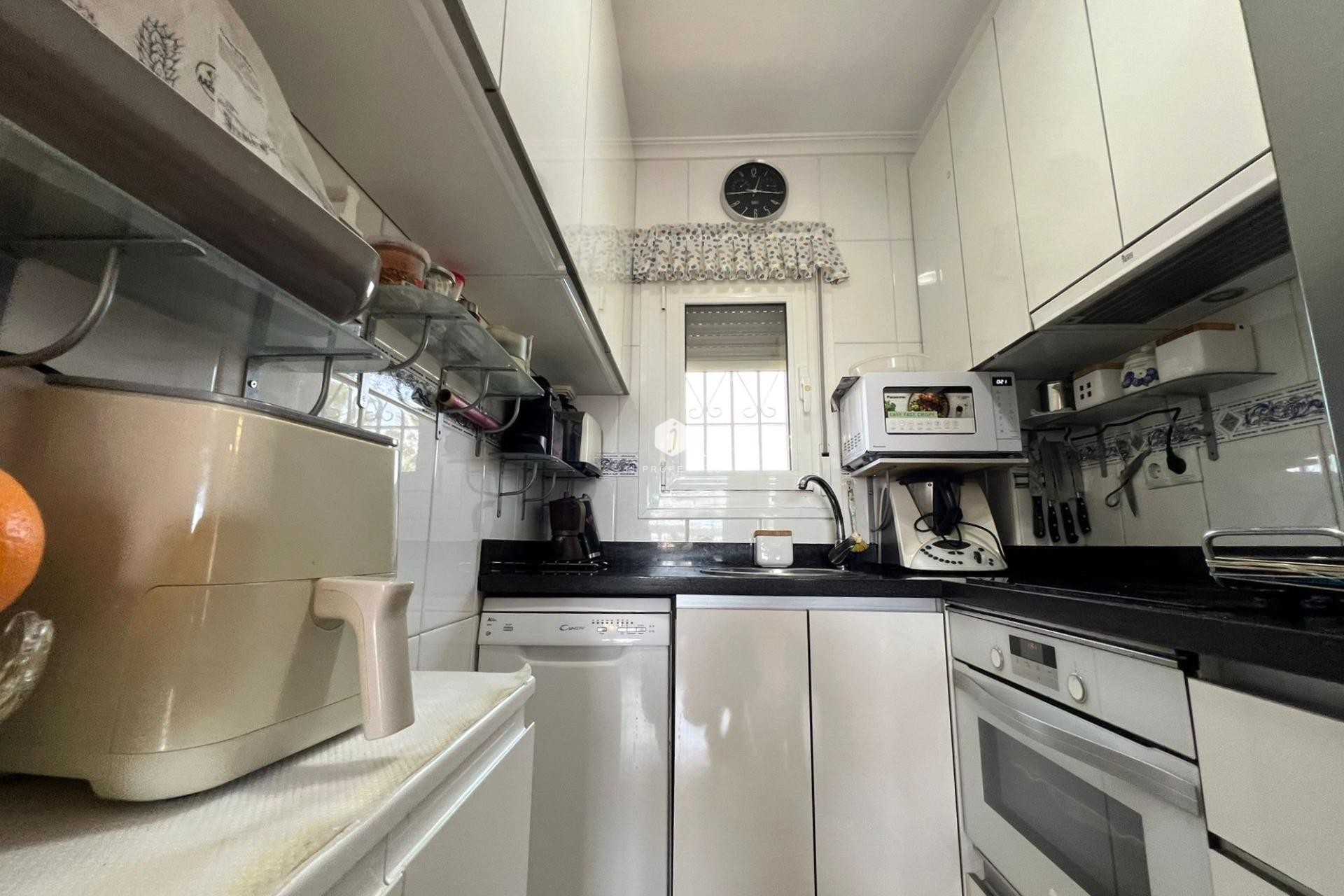 D'occasion - Bungalow -
Torrevieja - aguas nuevas