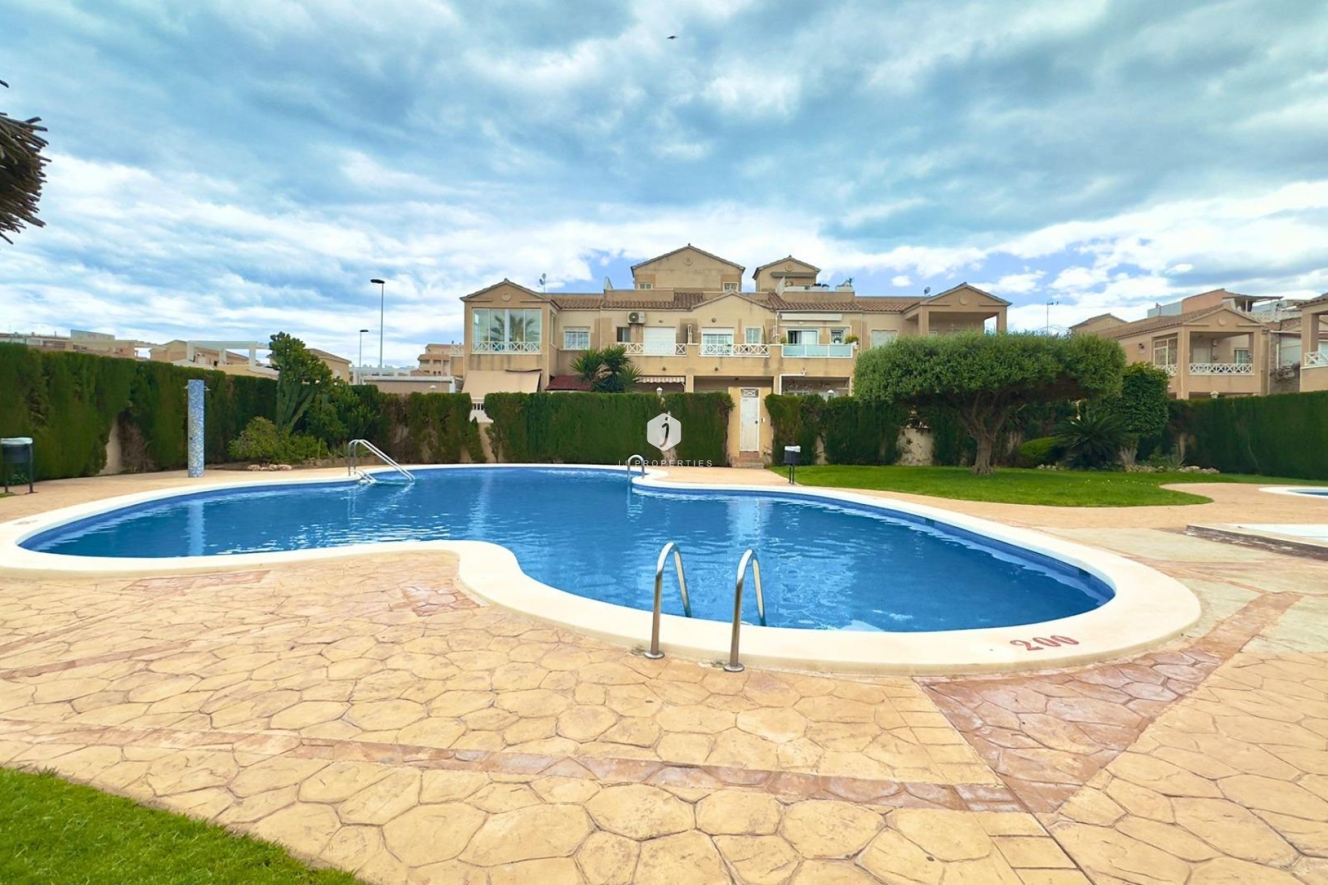 D'occasion - Bungalow -
Torrevieja - Centro