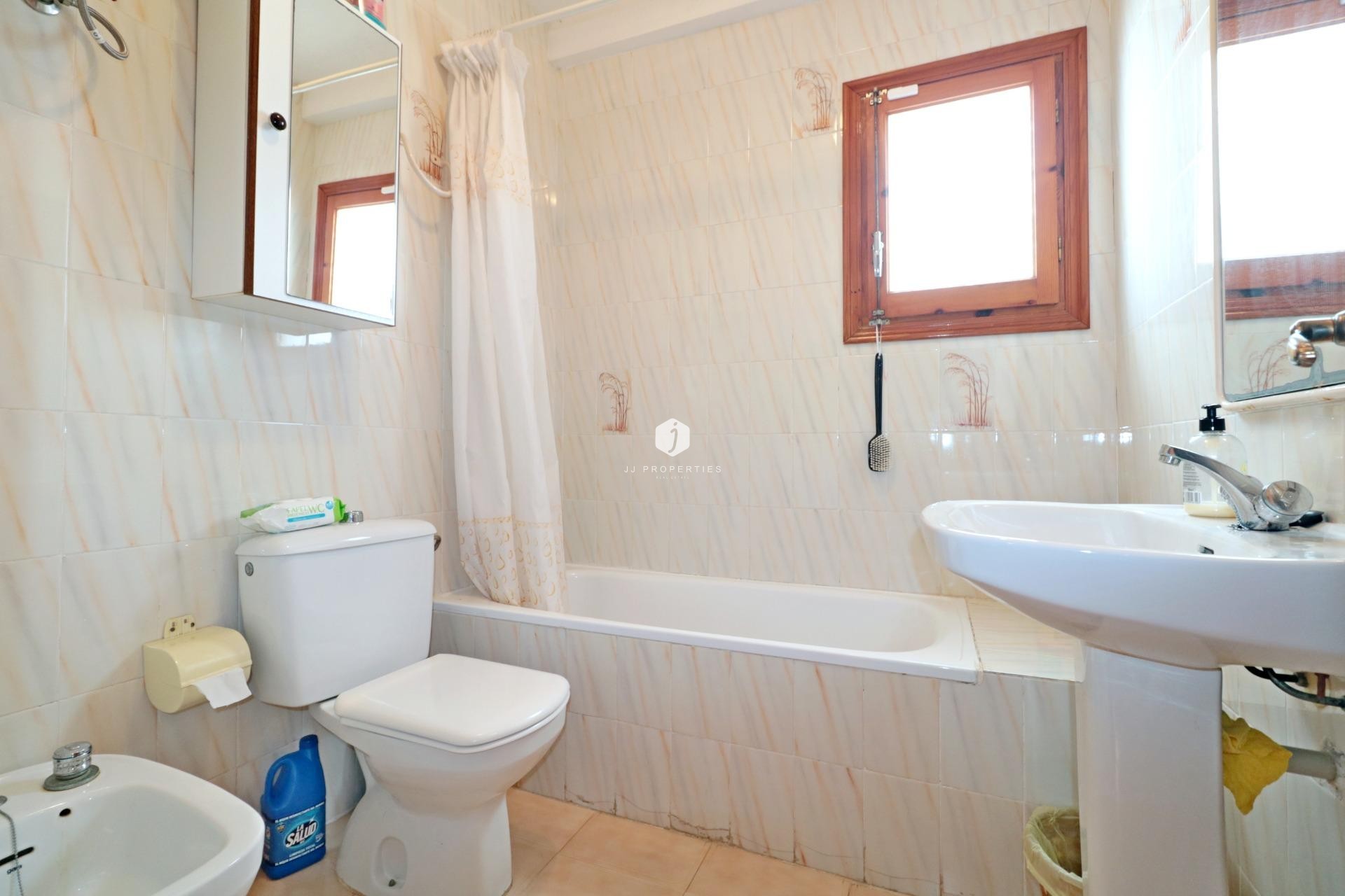 D'occasion - Bungalow -
Torrevieja - El Acequión - Los Náufragos
