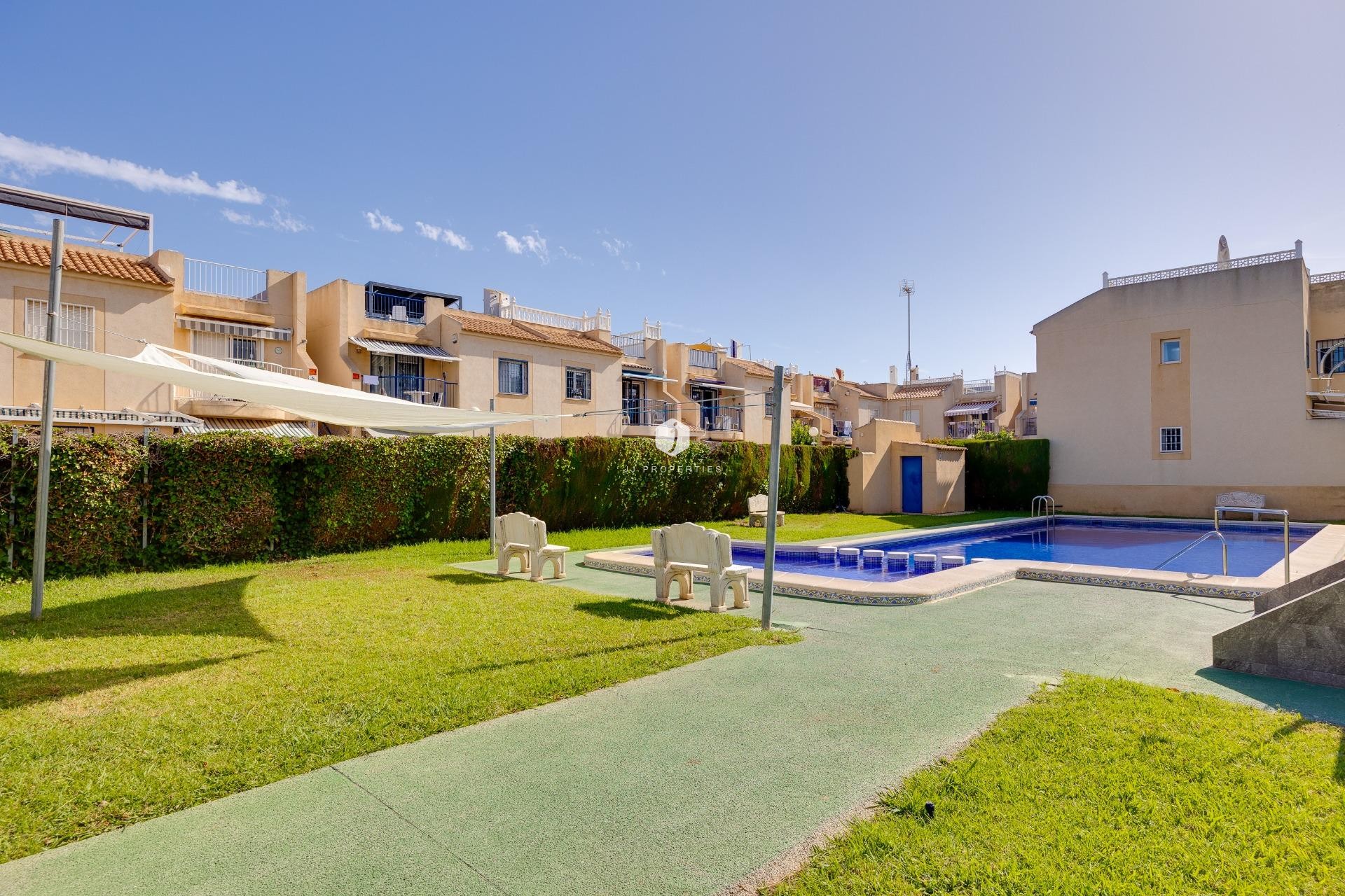 D'occasion - Bungalow -
Torrevieja - El chaparral