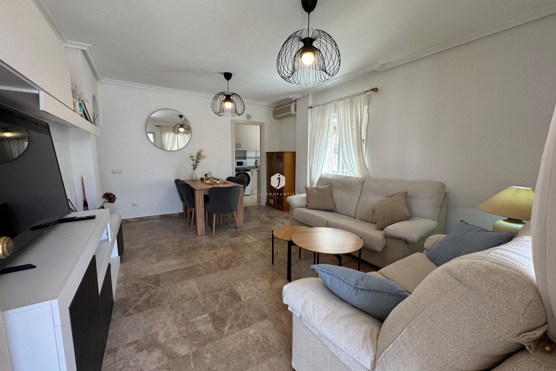D'occasion - Bungalow -
Torrevieja - La Siesta - El Salado - Torreta