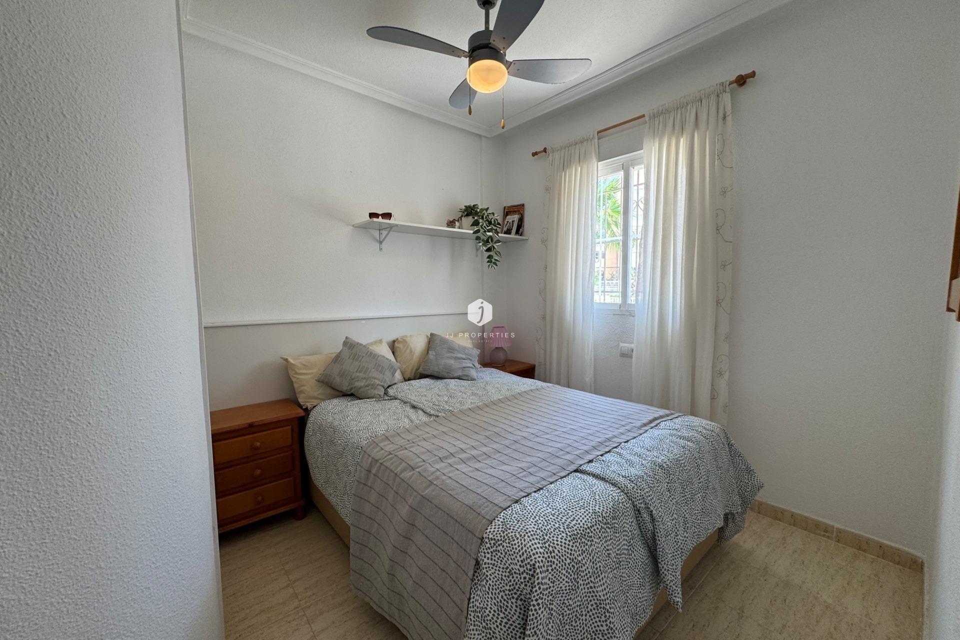 D'occasion - Bungalow -
Torrevieja - La Siesta - El Salado - Torreta