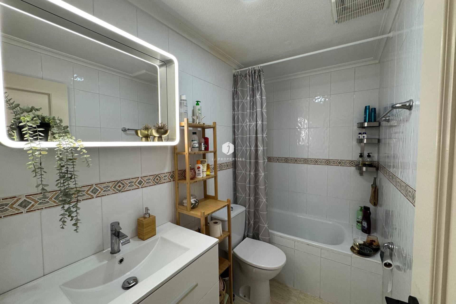 D'occasion - Bungalow -
Torrevieja - La Siesta - El Salado - Torreta