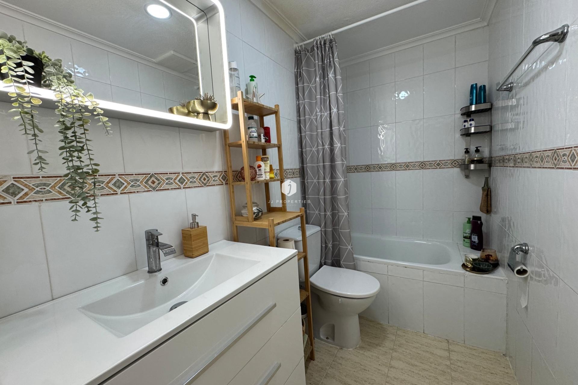 D'occasion - Bungalow -
Torrevieja - La Siesta - El Salado - Torreta