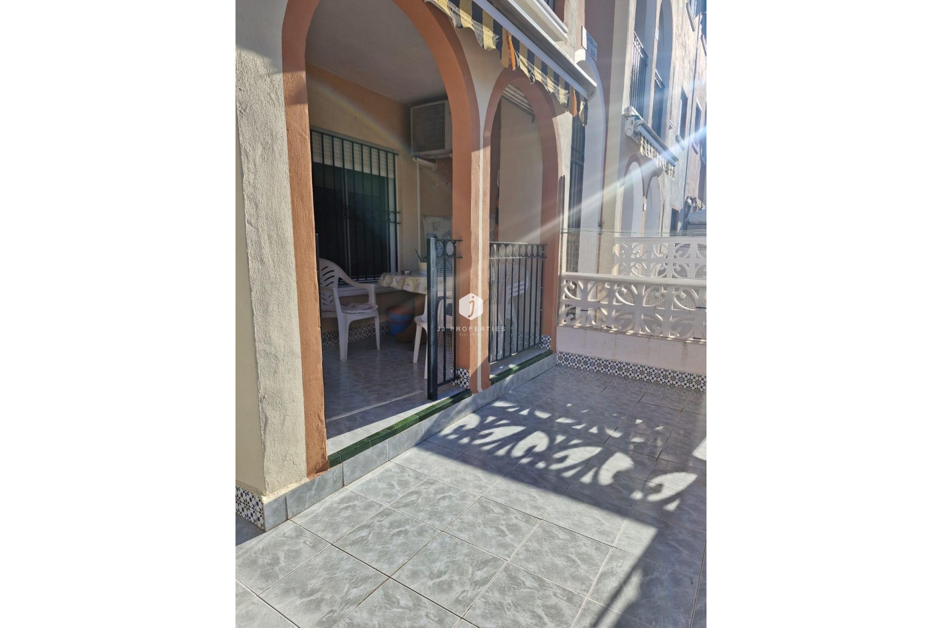 D'occasion - Bungalow -
Torrevieja - Playa de los Naufragos