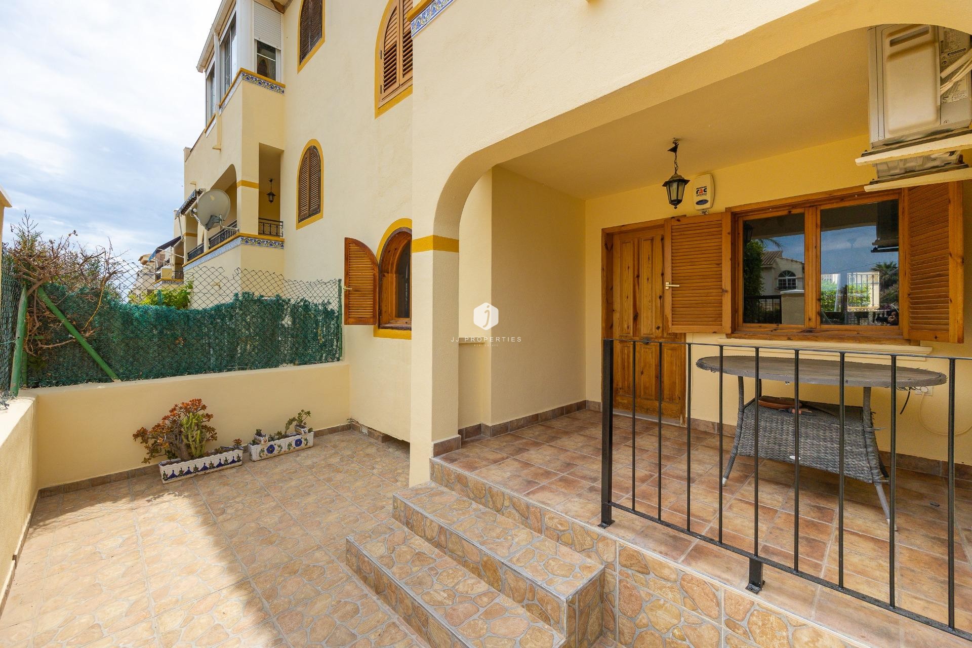 D'occasion - Bungalow -
Torrevieja - Torre la mata