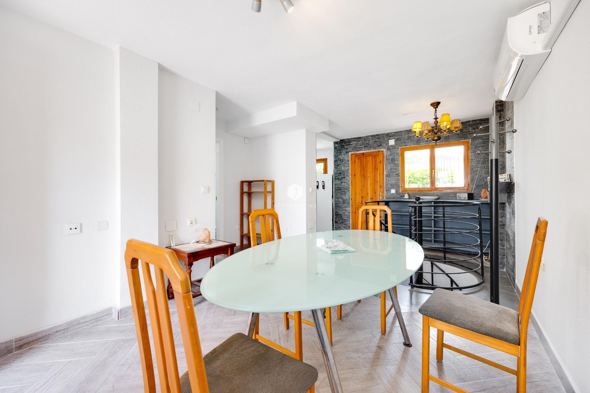 D'occasion - Bungalow -
Torrevieja - Torre la mata