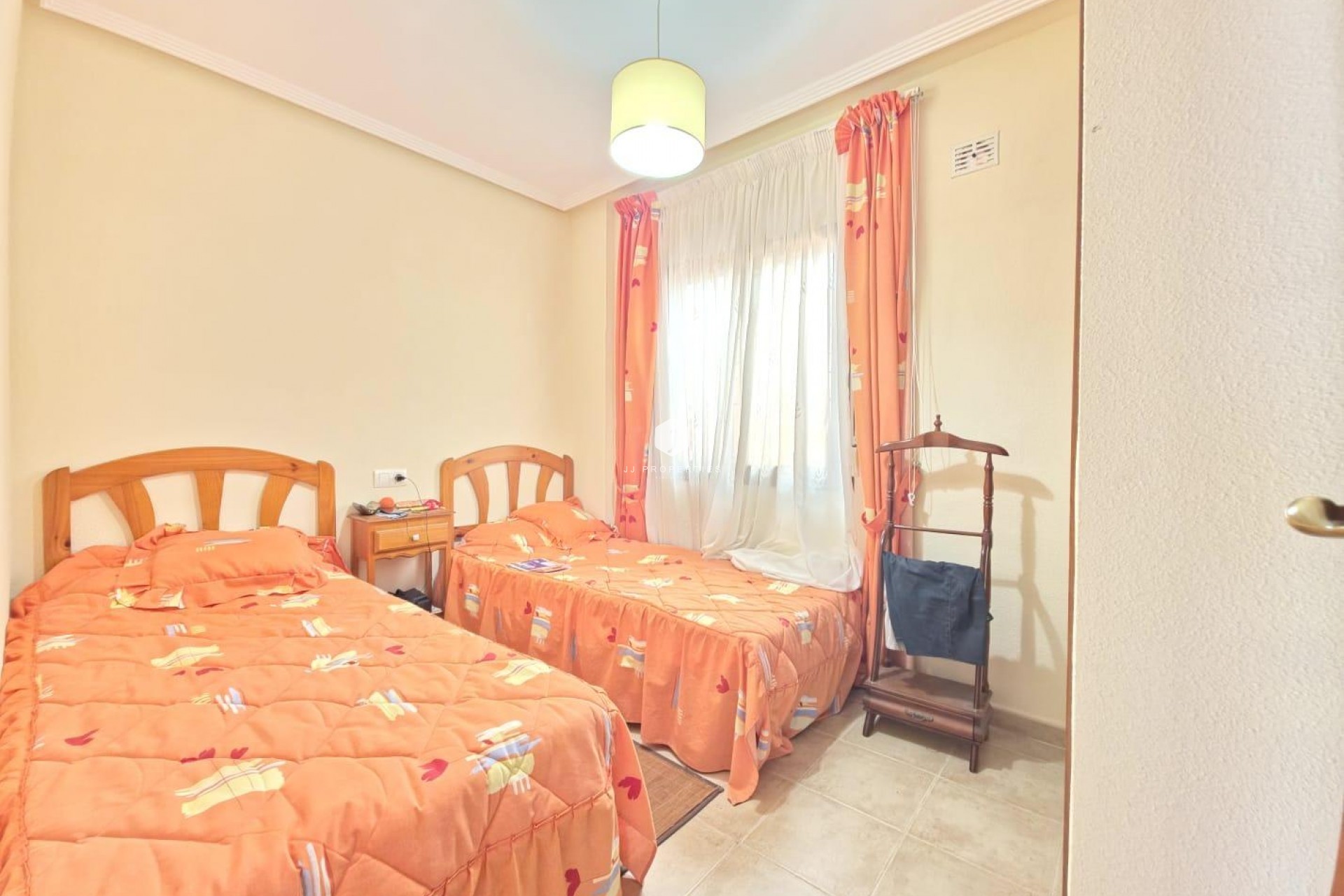 D'occasion - Bungalow -
Torrevieja - Zona Los Frutales