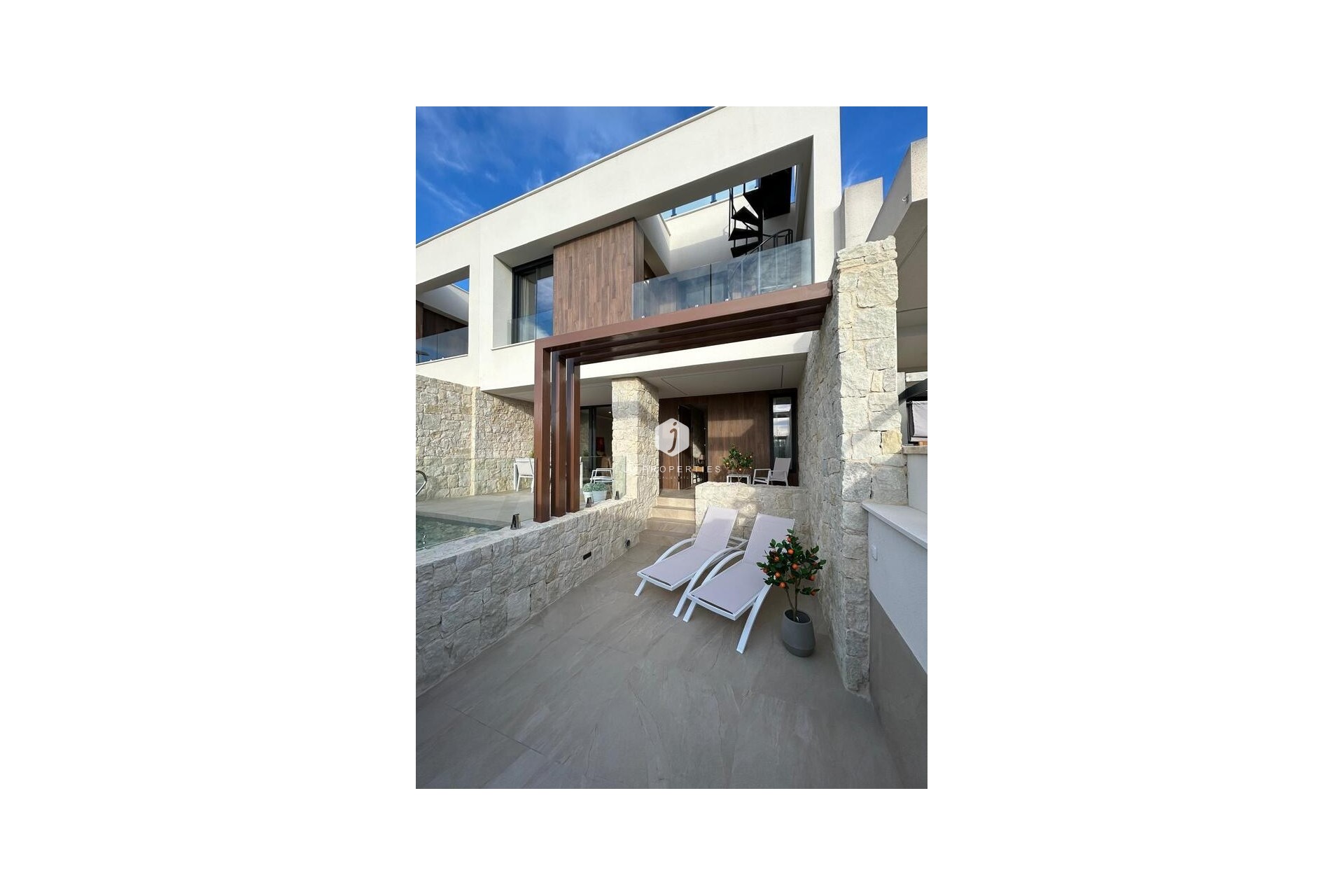 D'occasion - Chalet -
Dolores - Costa Blanca