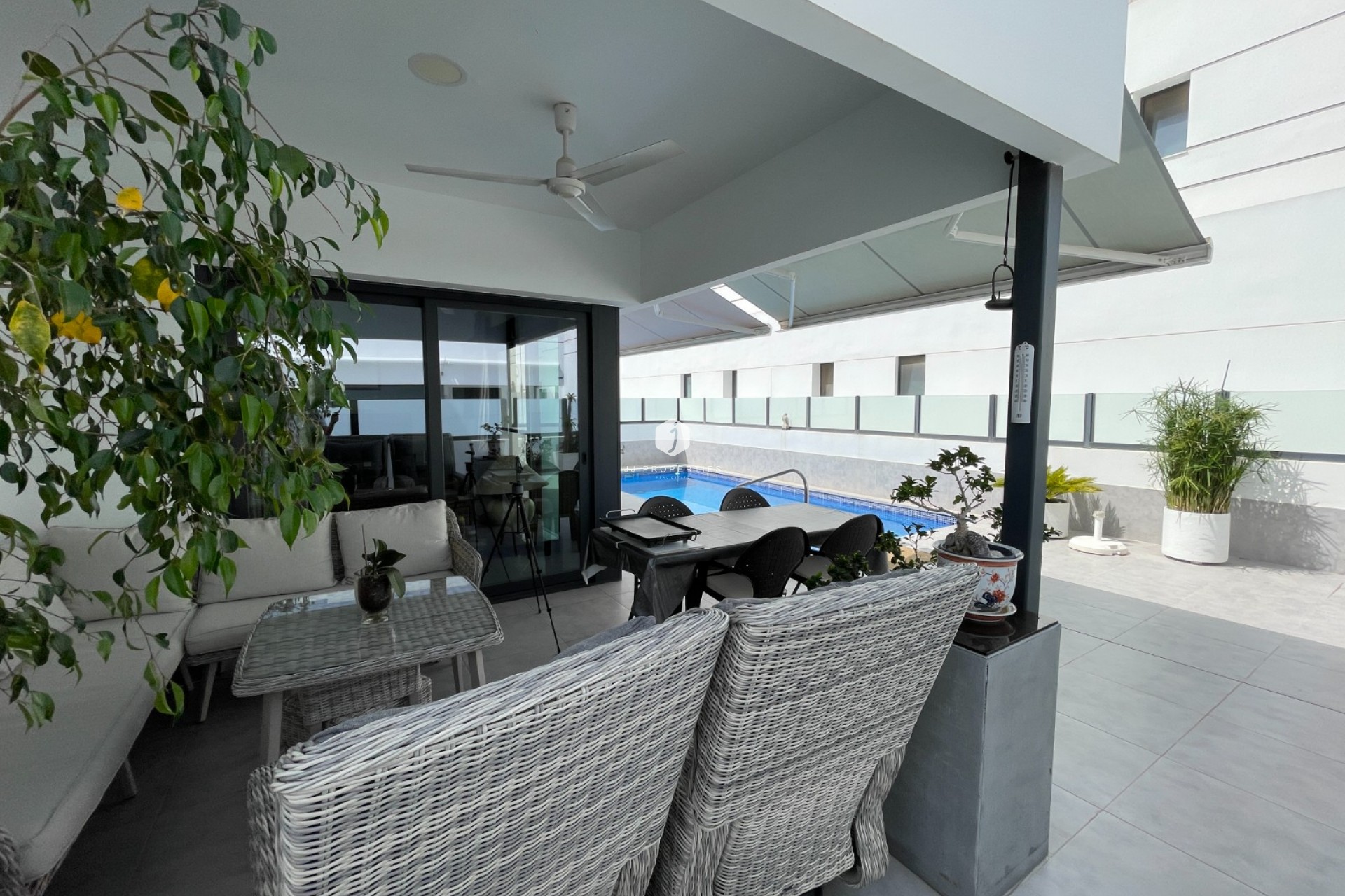 D'occasion - Chalet -
Dolores - Costa Blanca