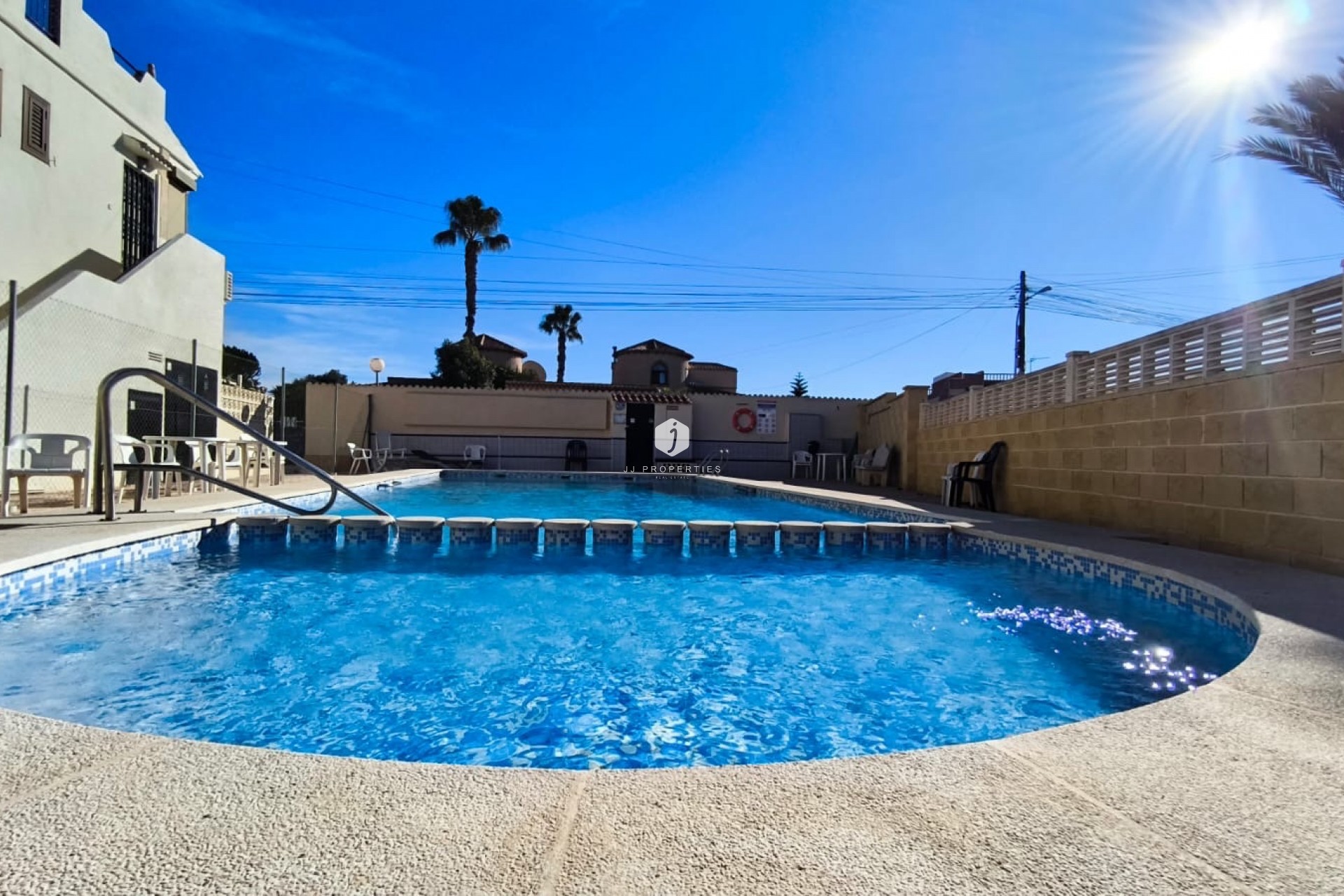 D'occasion - Chalet -
El Chaparral - Inland