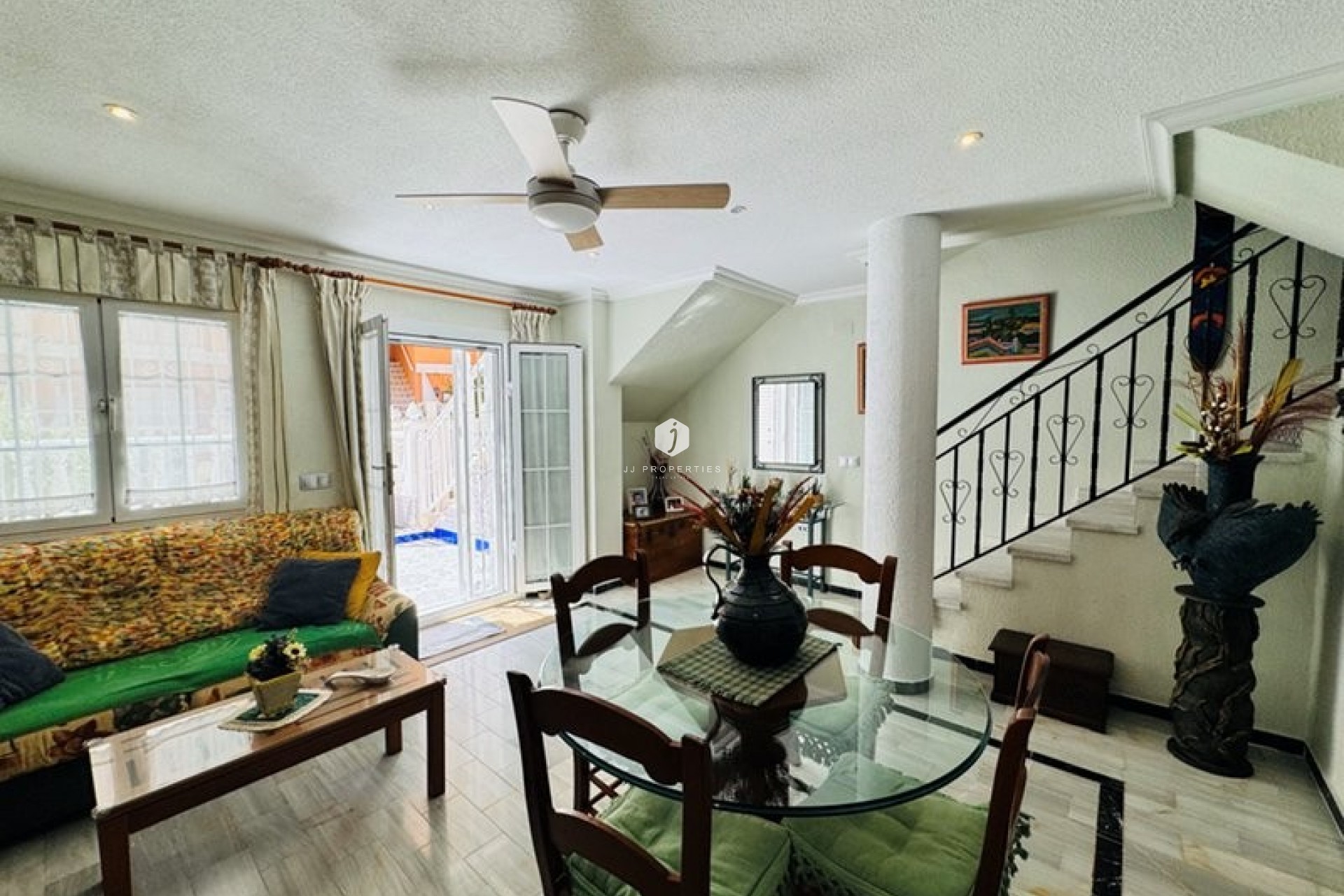 D'occasion - Chalet -
La Mata - Costa Blanca