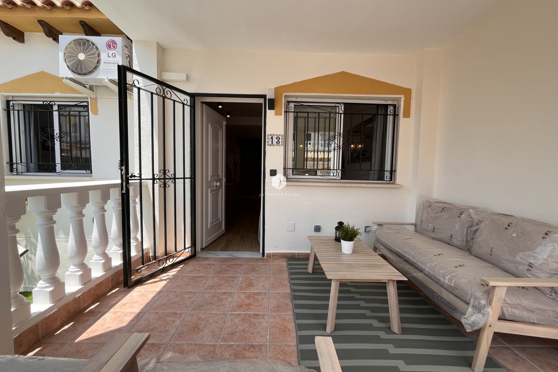 D'occasion - Chalet -
Los Altos - Costa Blanca