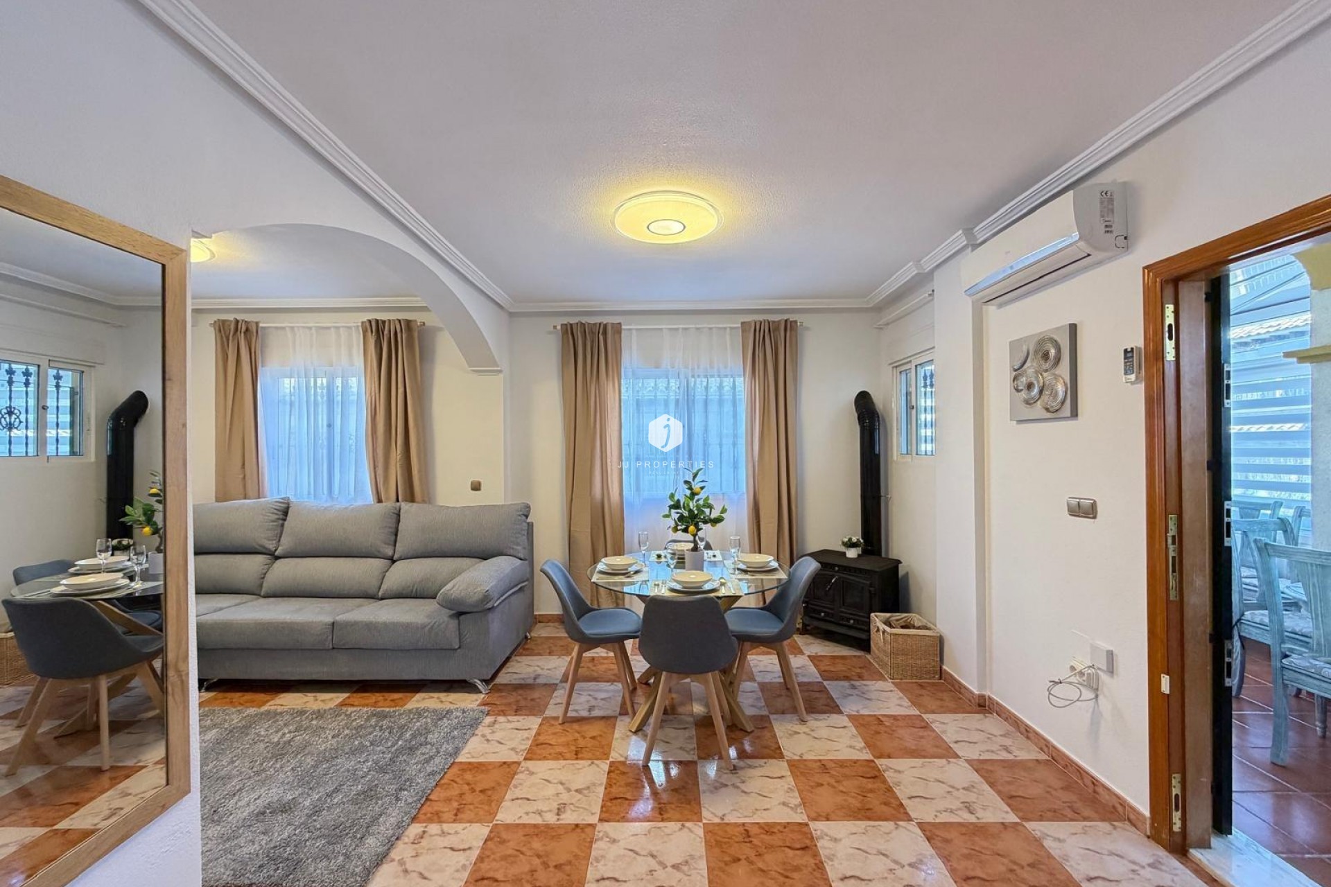D'occasion - Chalet -
Orihuela Costa - Las Filipinas