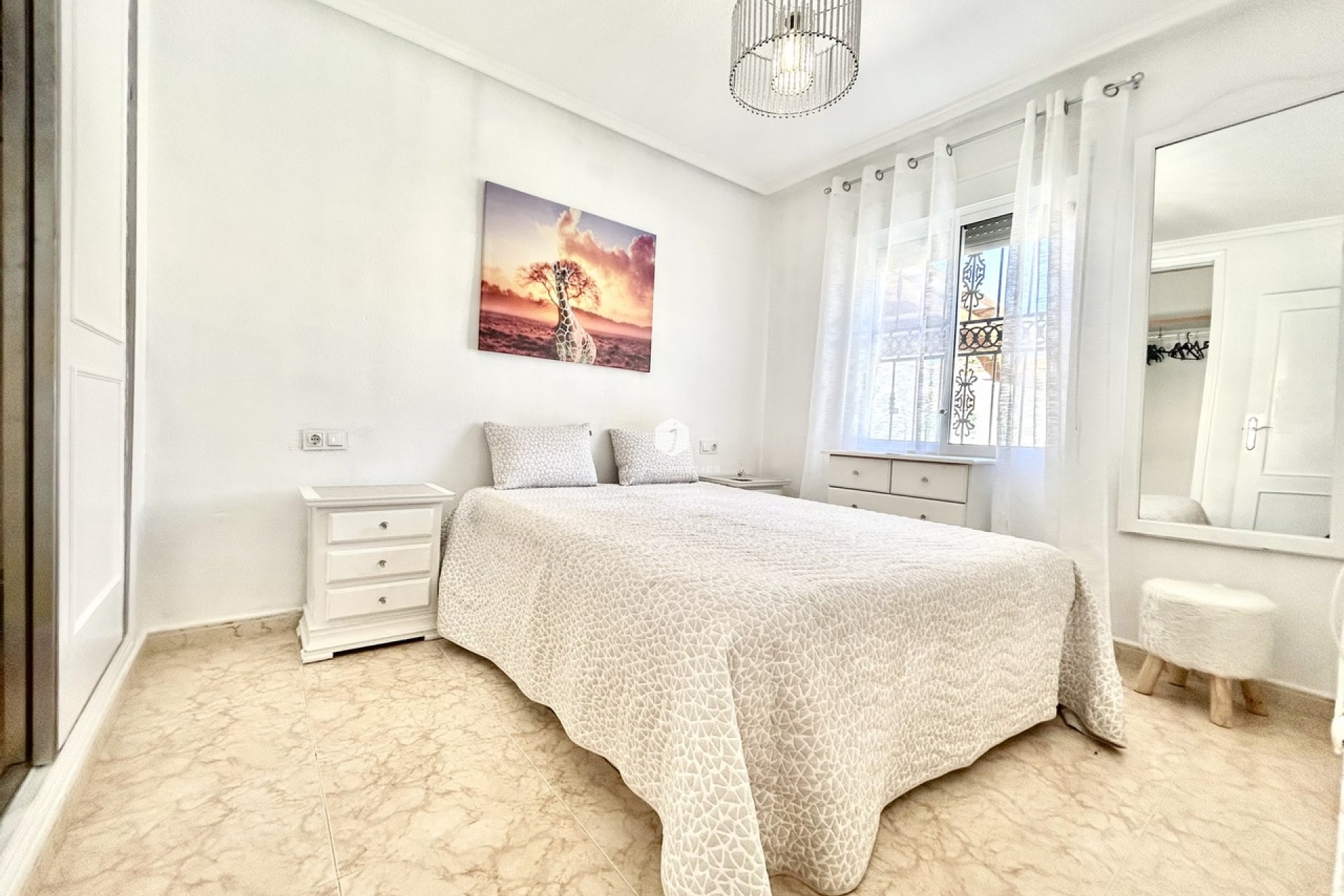 D'occasion - Chalet -
Punta Prima - Costa Blanca