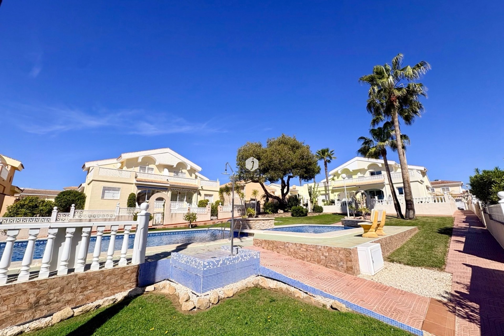D'occasion - Chalet -
Rojales - Inland