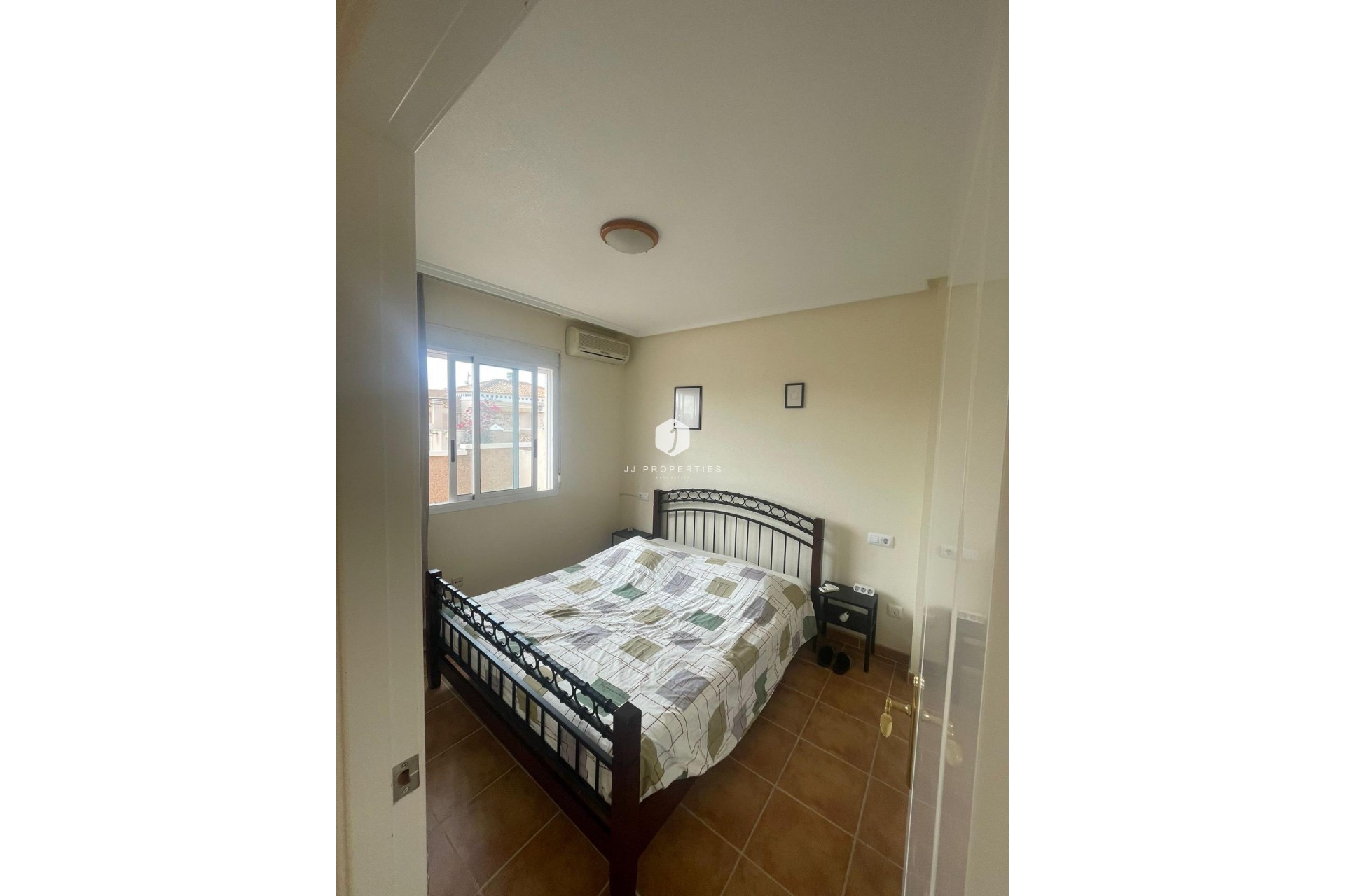 D'occasion - Chalet -
Torrevieja - aguas nuevas