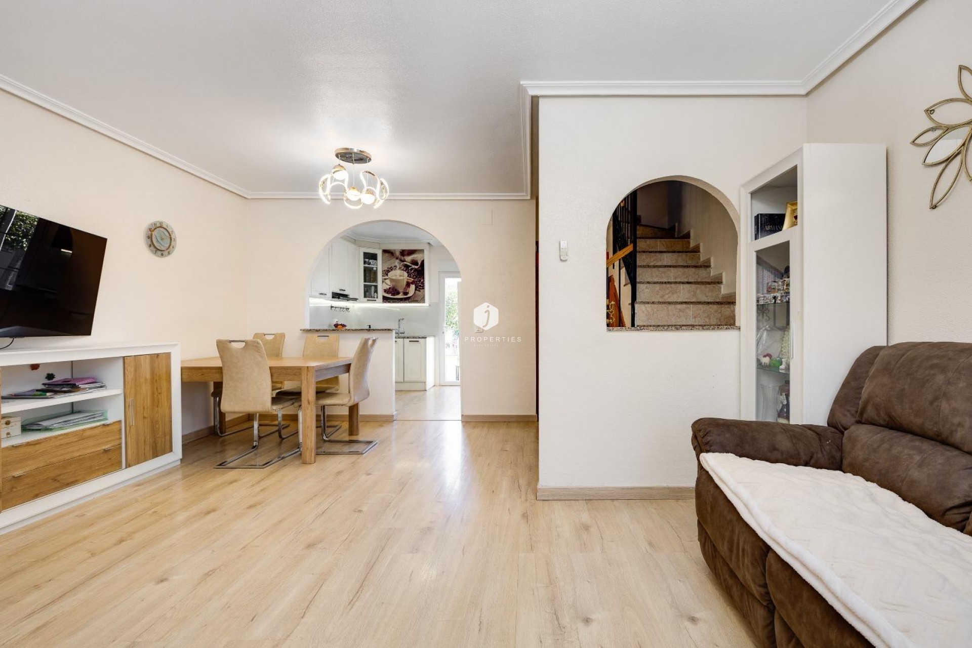 D'occasion - Chalet -
Torrevieja - aguas nuevas