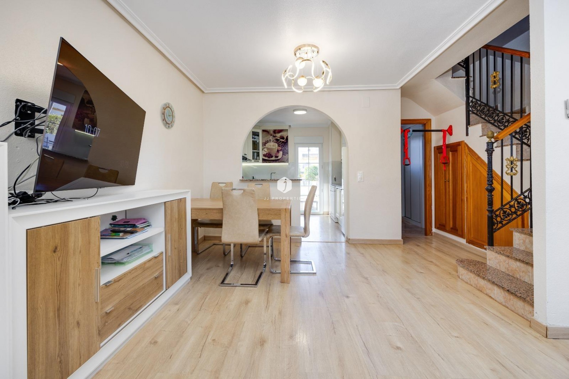 D'occasion - Chalet -
Torrevieja - aguas nuevas