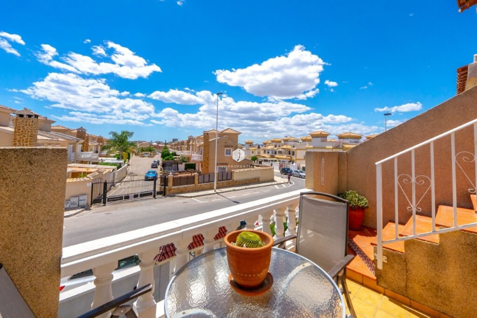D'occasion - Chalet -
Torrevieja - aguas nuevas