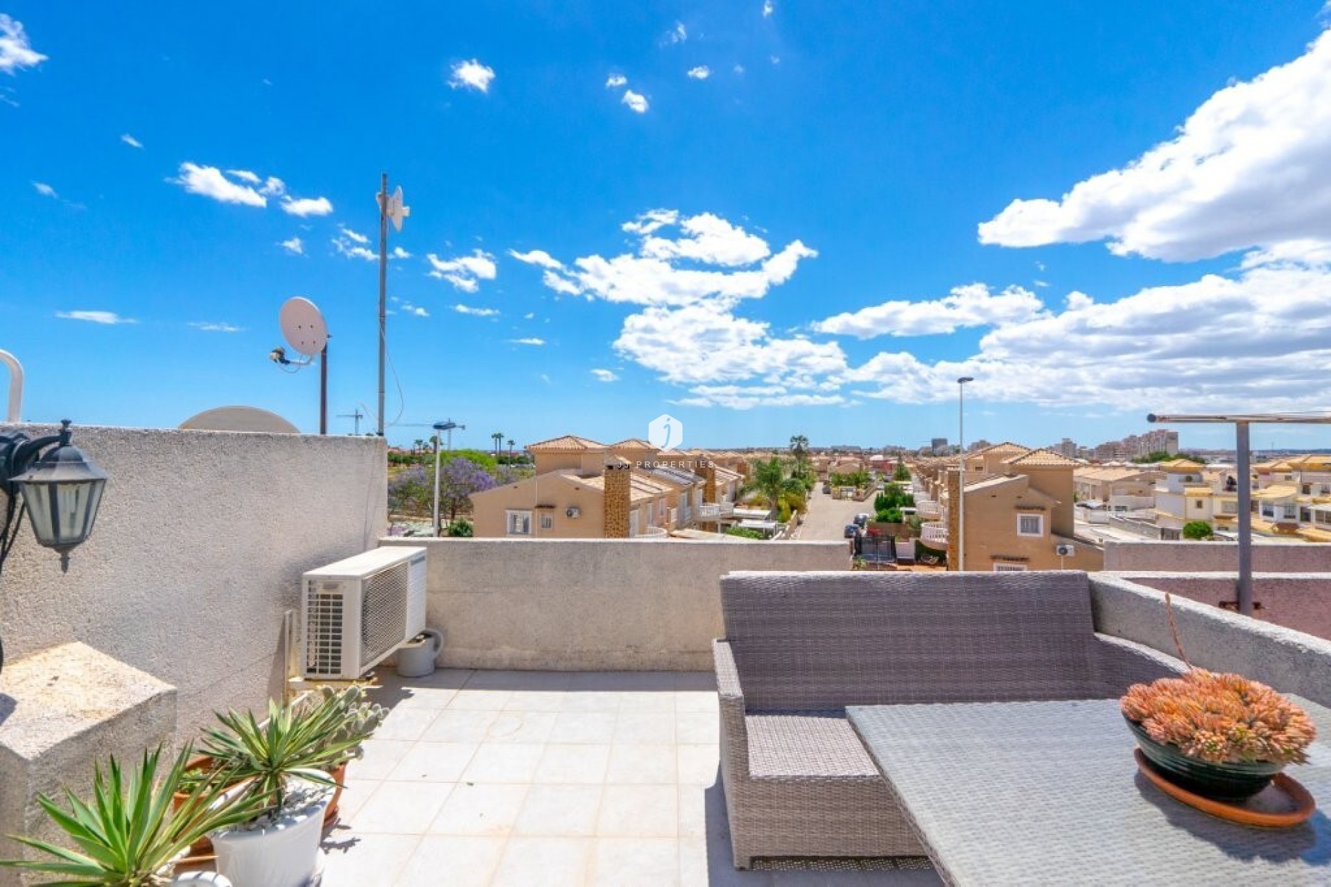 D'occasion - Chalet -
Torrevieja - aguas nuevas