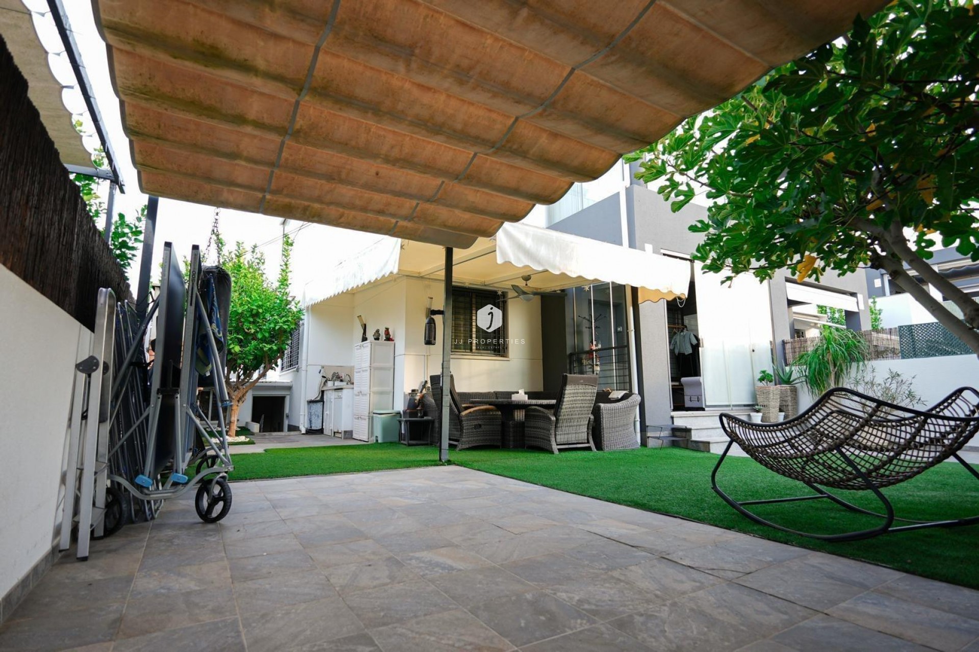D'occasion - Chalet -
Torrevieja - aguas nuevas