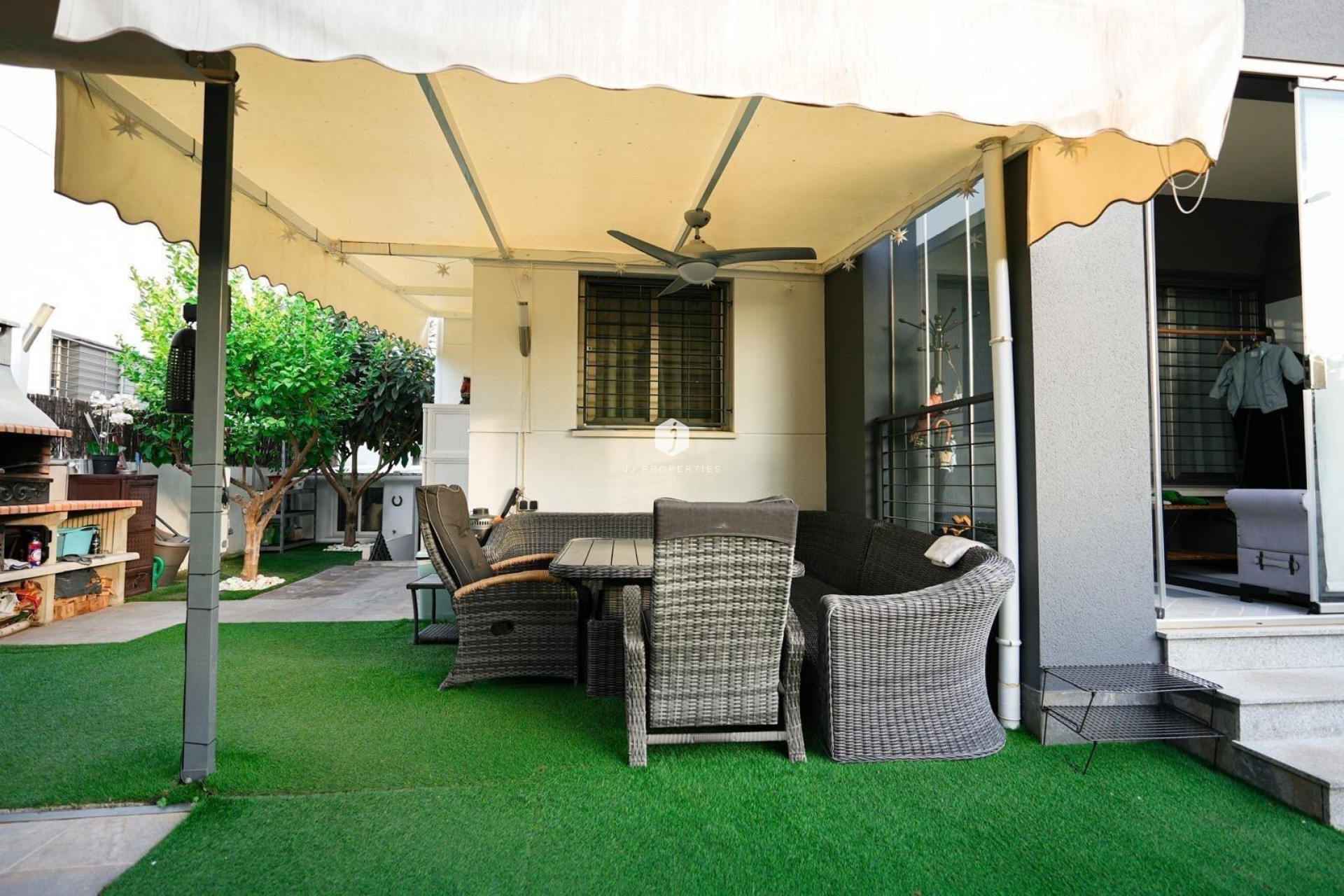 D'occasion - Chalet -
Torrevieja - aguas nuevas