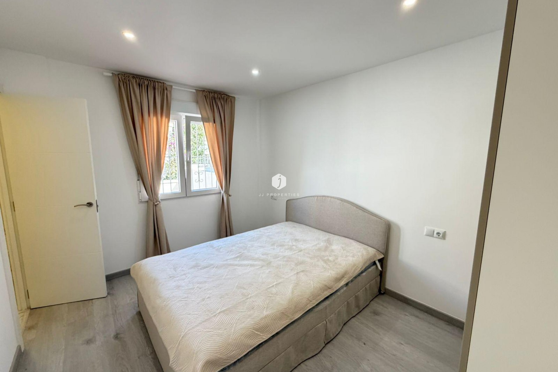 D'occasion - Chalet -
Torrevieja - Cabo cervera