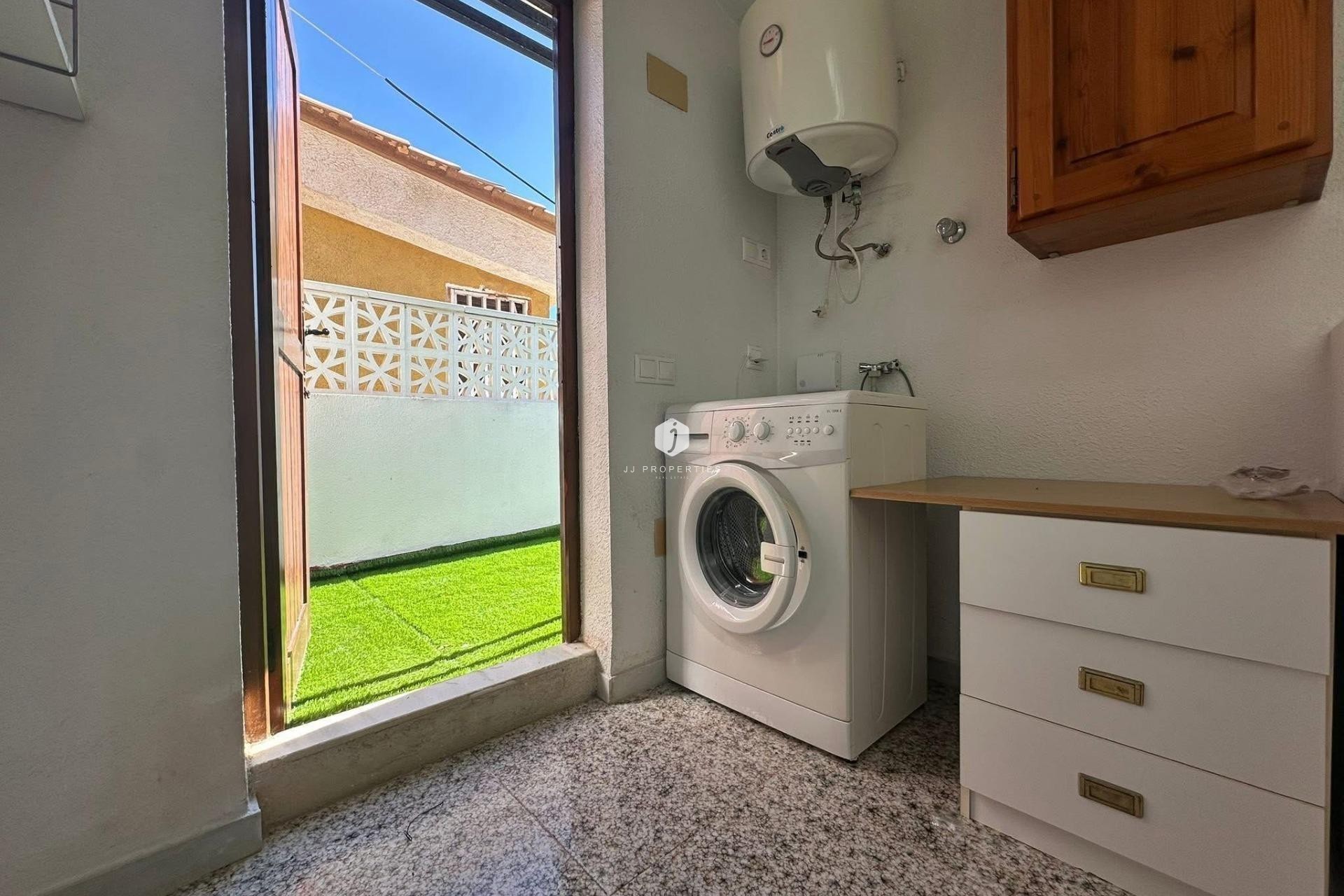 D'occasion - Chalet -
Torrevieja - Cabo cervera