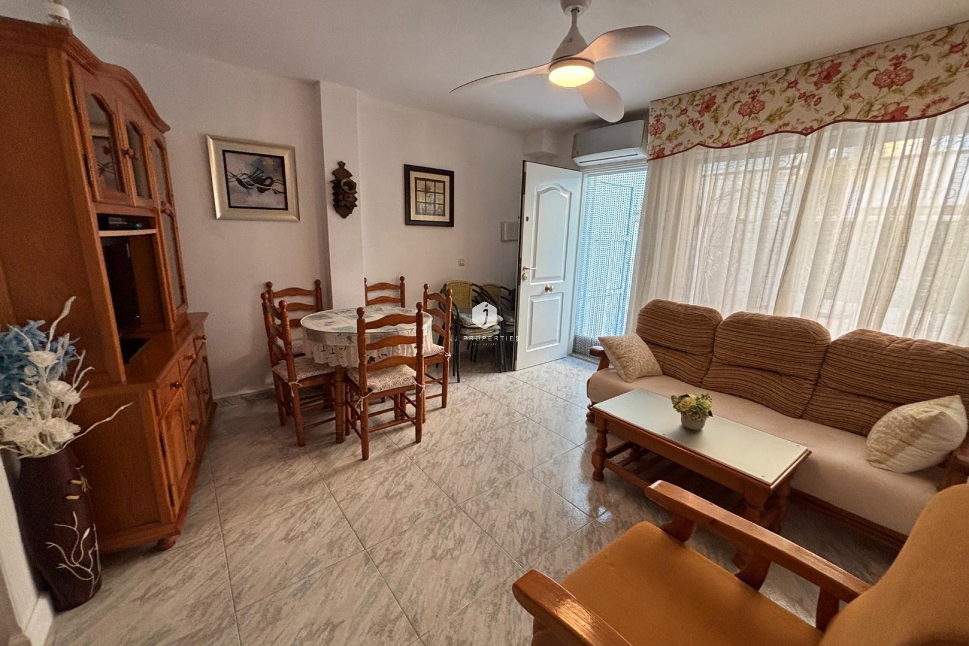 D'occasion - Chalet -
Torrevieja - Carrefour