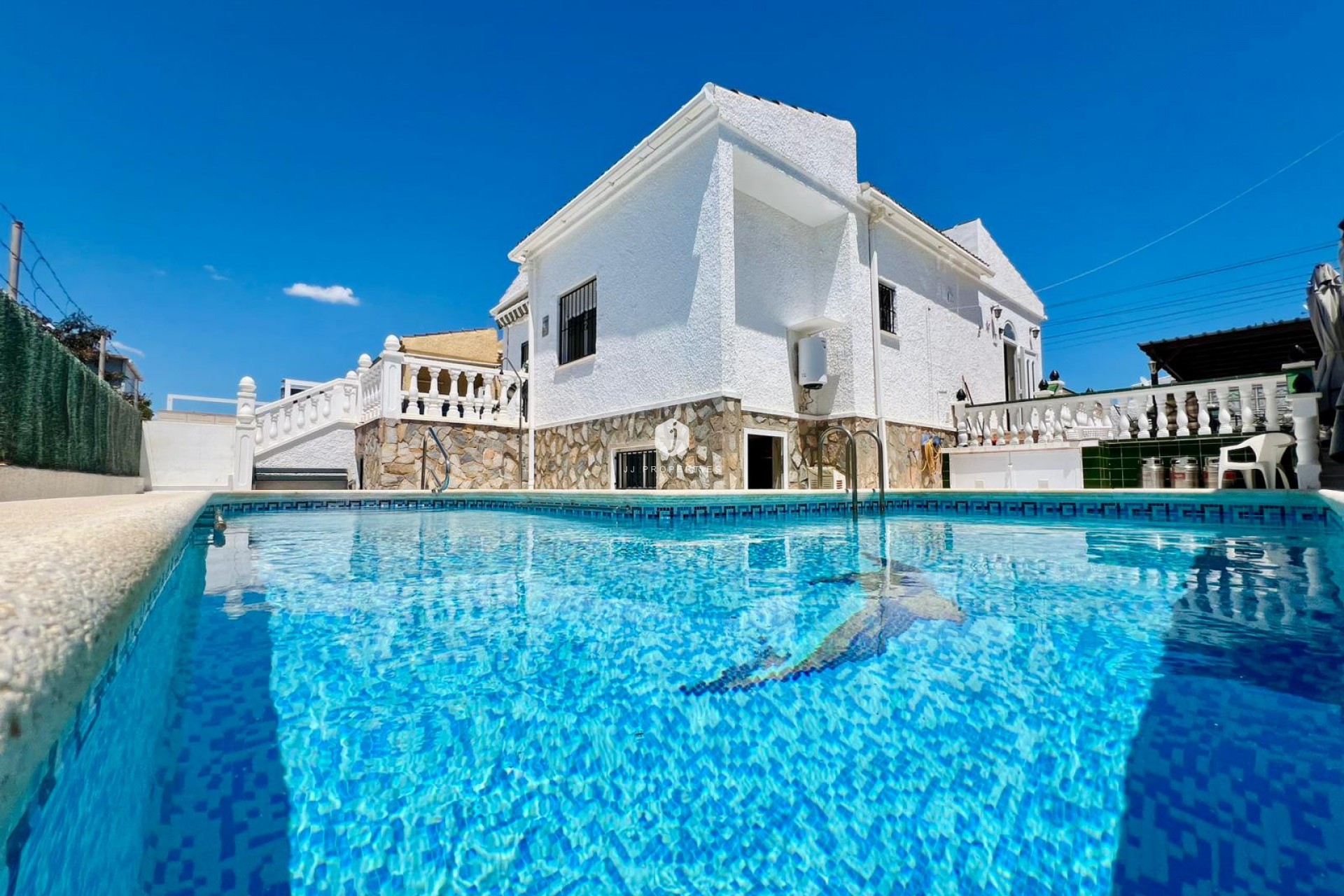 D'occasion - Chalet -
Torrevieja - Costa Blanca