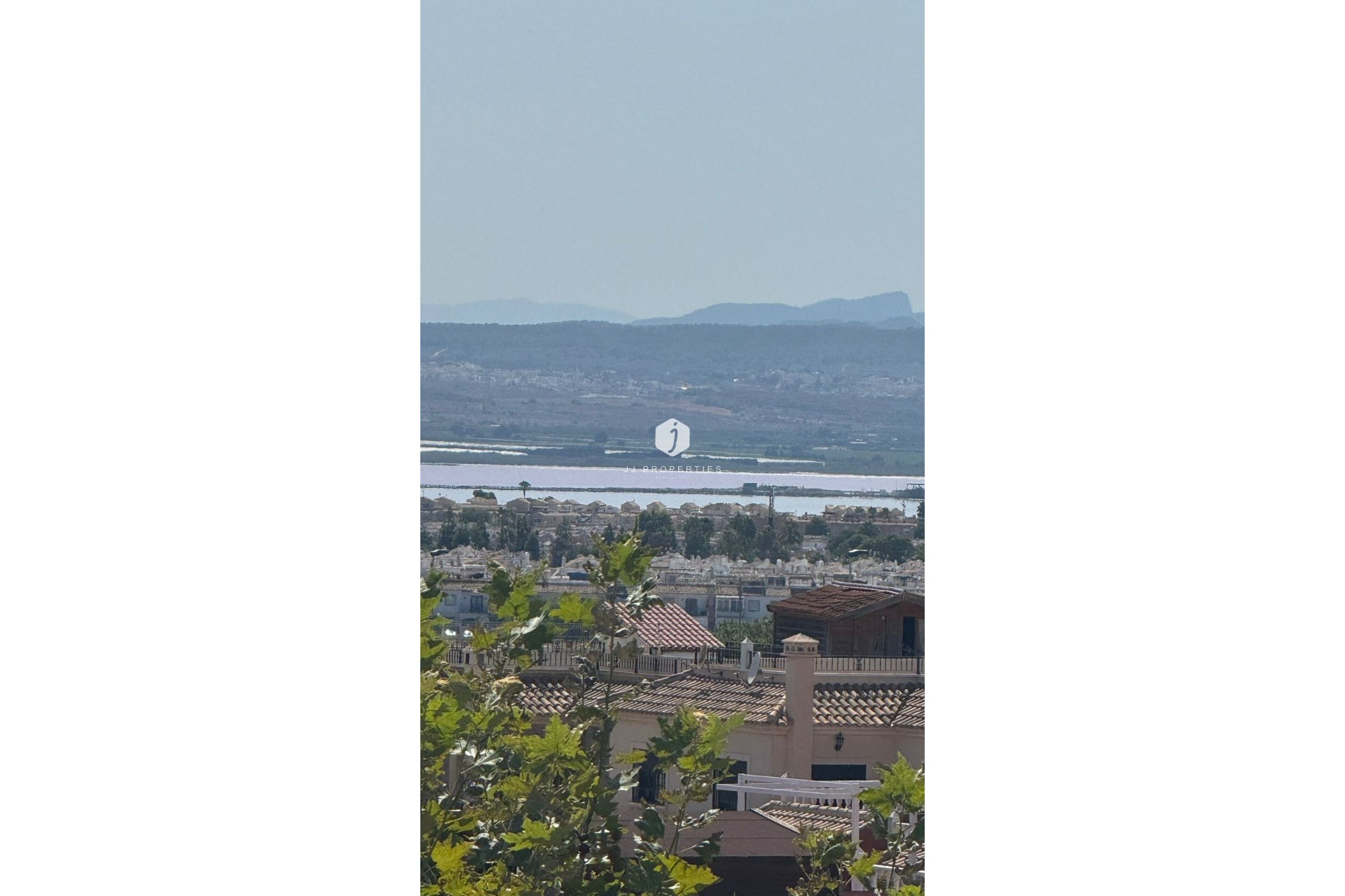 D'occasion - Chalet -
Torrevieja - Costa Blanca